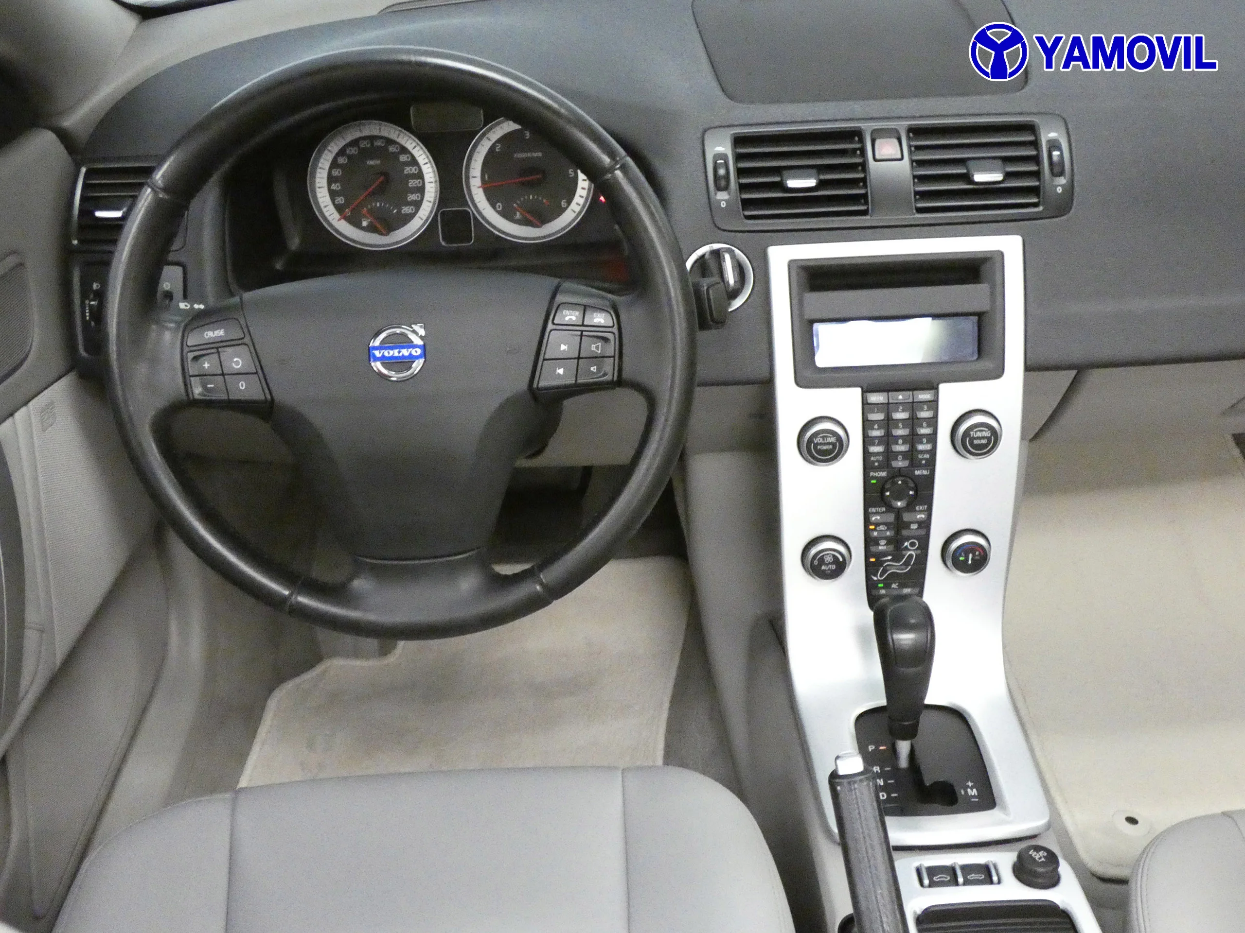 Volvo C70 2.0 D3 MOMENTUM AUTO - Foto 21