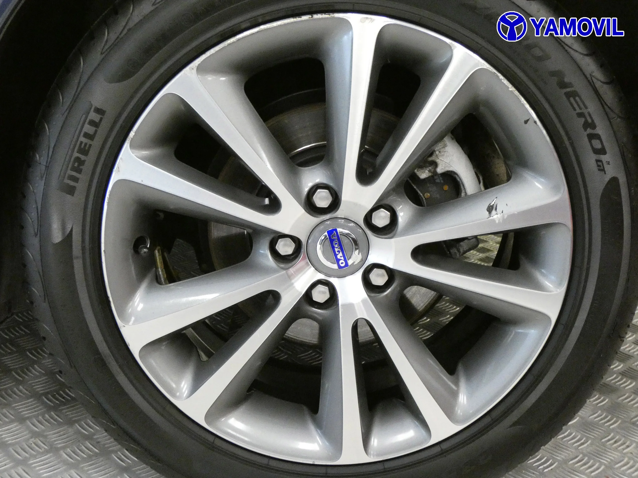 Volvo C70 2.0 D3 MOMENTUM AUTO - Foto 14