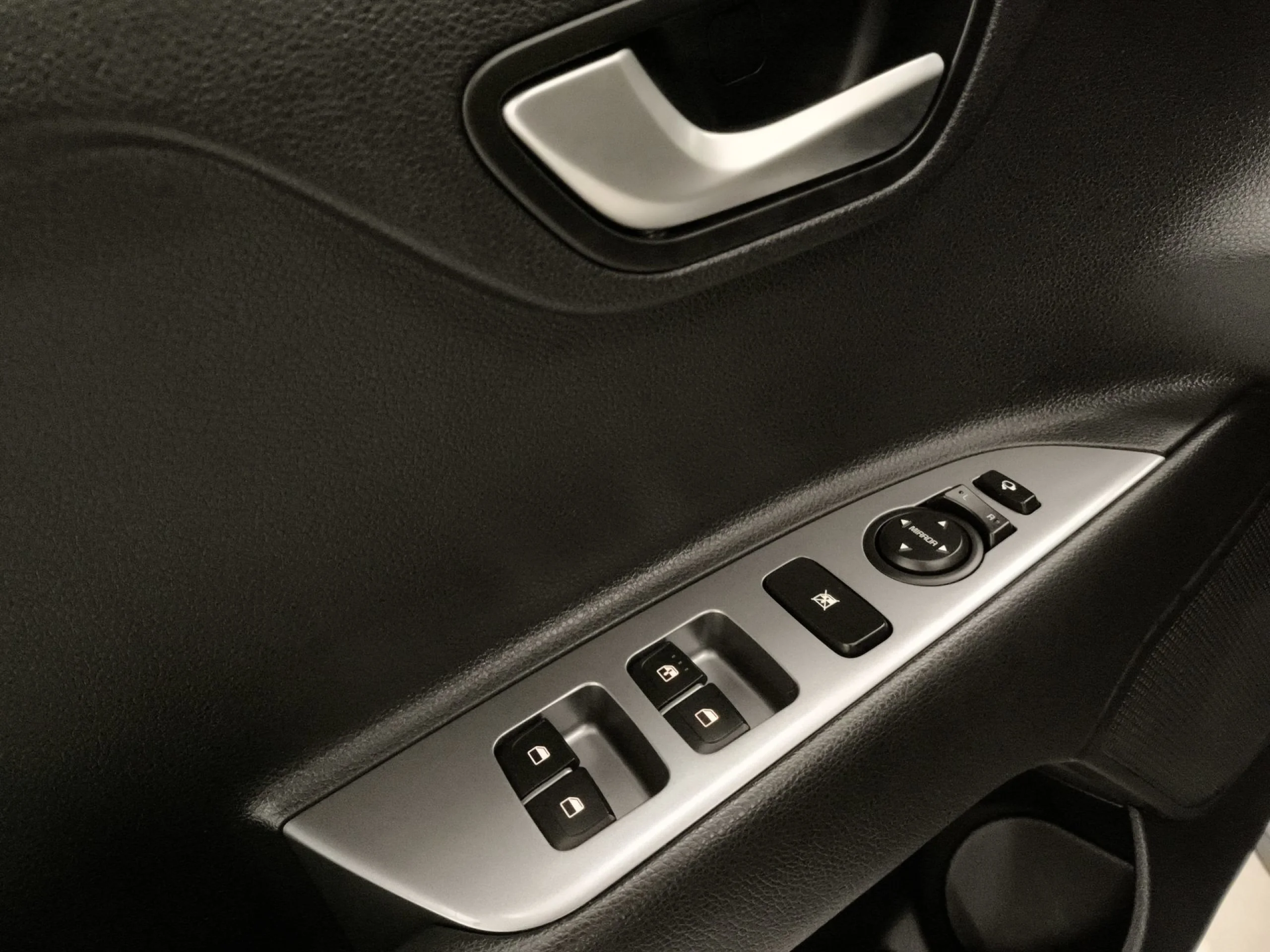 Kia Rio 1.0 T-GDi MHEV iMT GT Line DCT 88 kW (120 CV) - Foto 10