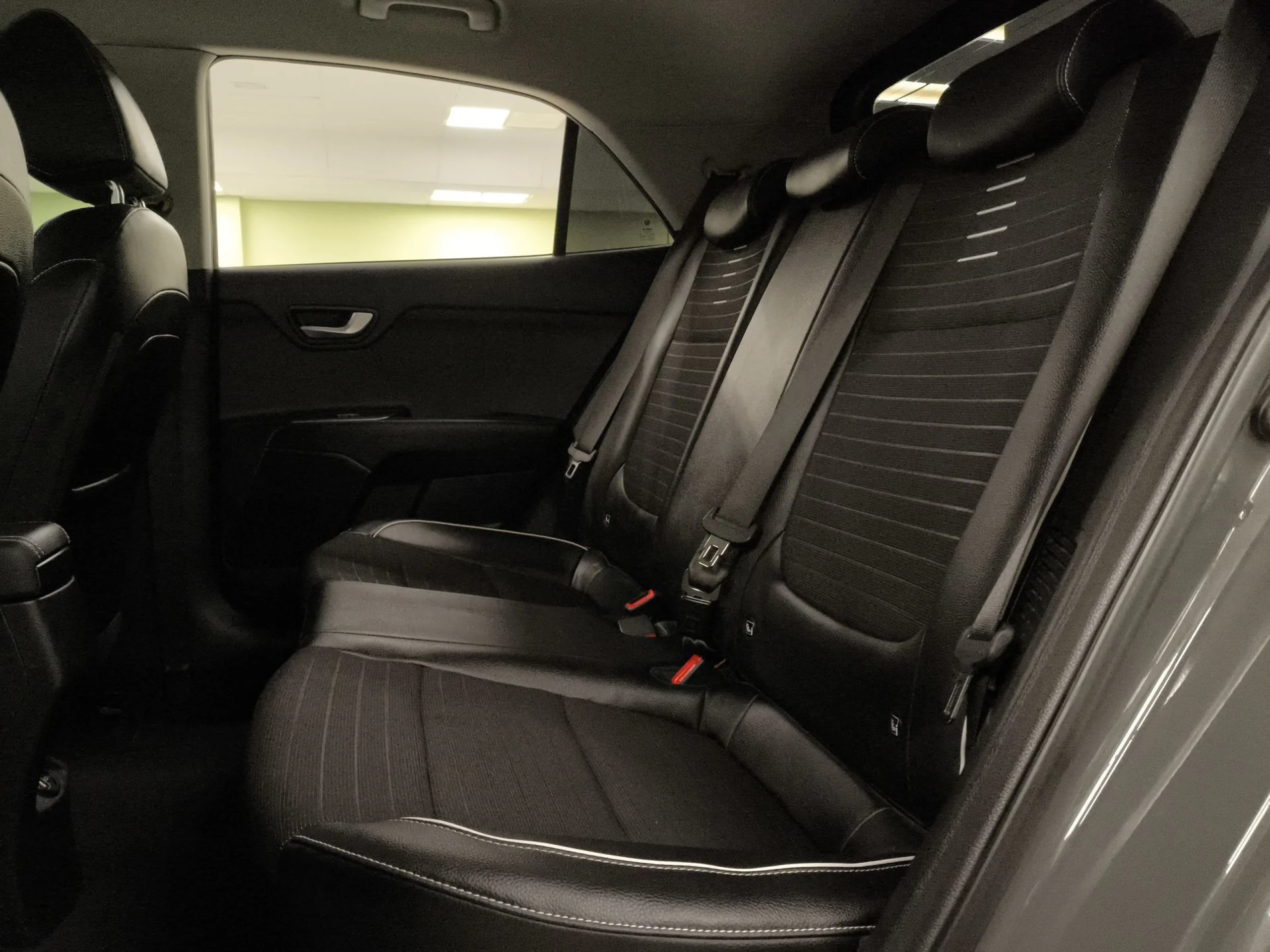 Kia Rio 1.0 T-GDi MHEV iMT GT Line DCT 88 kW (120 CV) - Foto 21