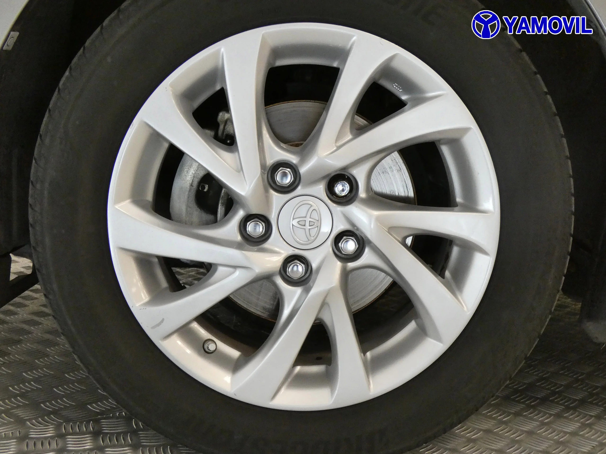 Toyota Auris TOURING 1.8 HYBIRD ACTIVE 5P - Foto 9