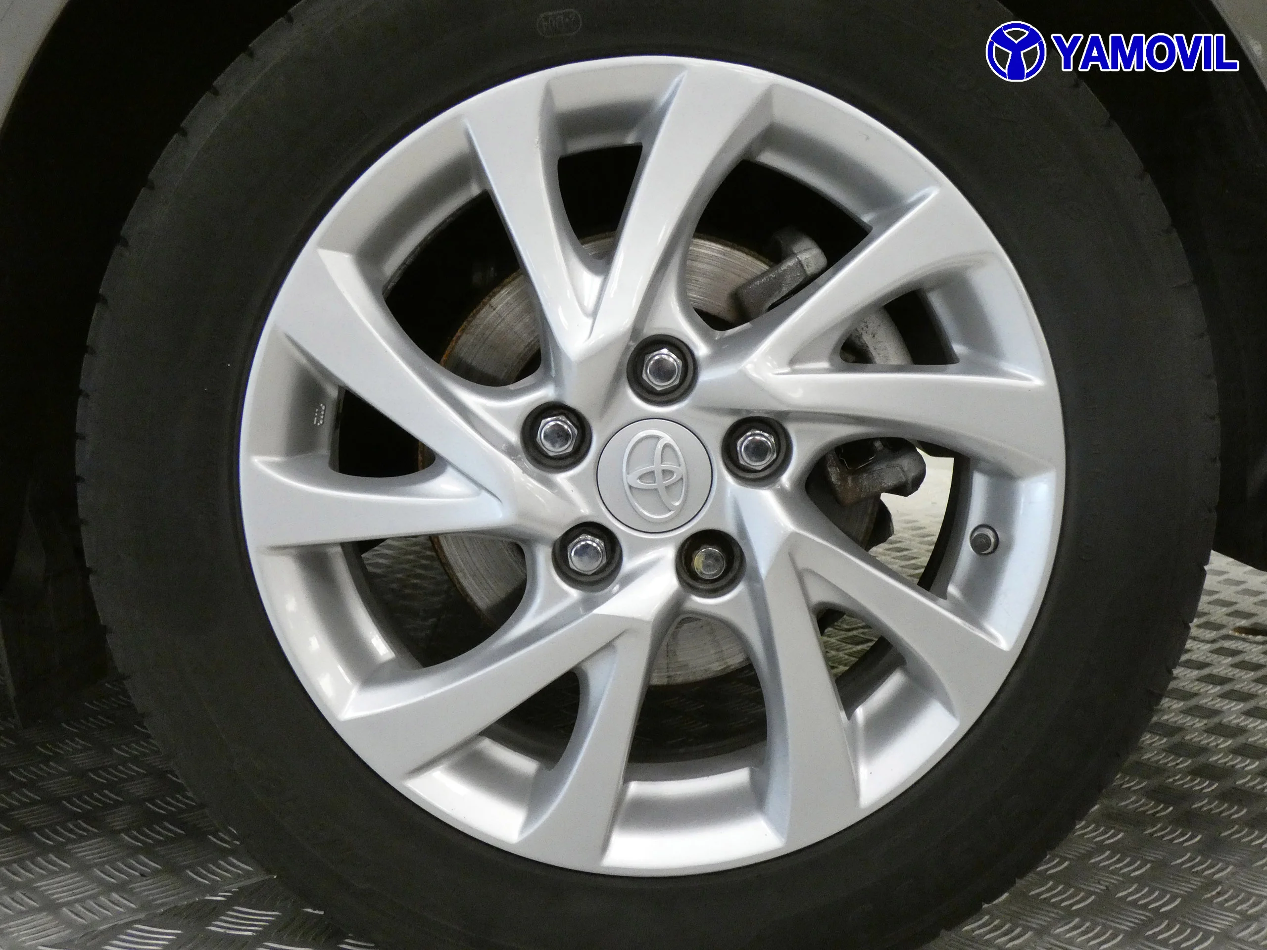 Toyota Auris TOURING 1.8 HYBIRD ACTIVE 5P - Foto 10