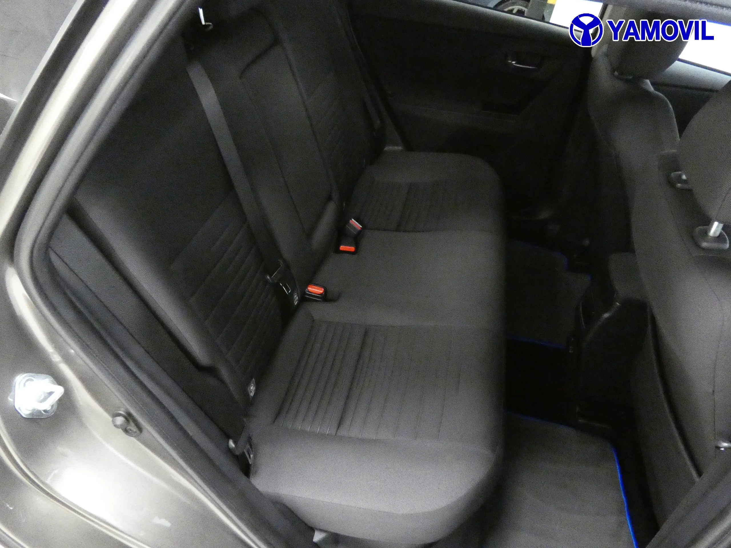 Toyota Auris TOURING 1.8 HYBIRD ACTIVE 5P - Foto 16