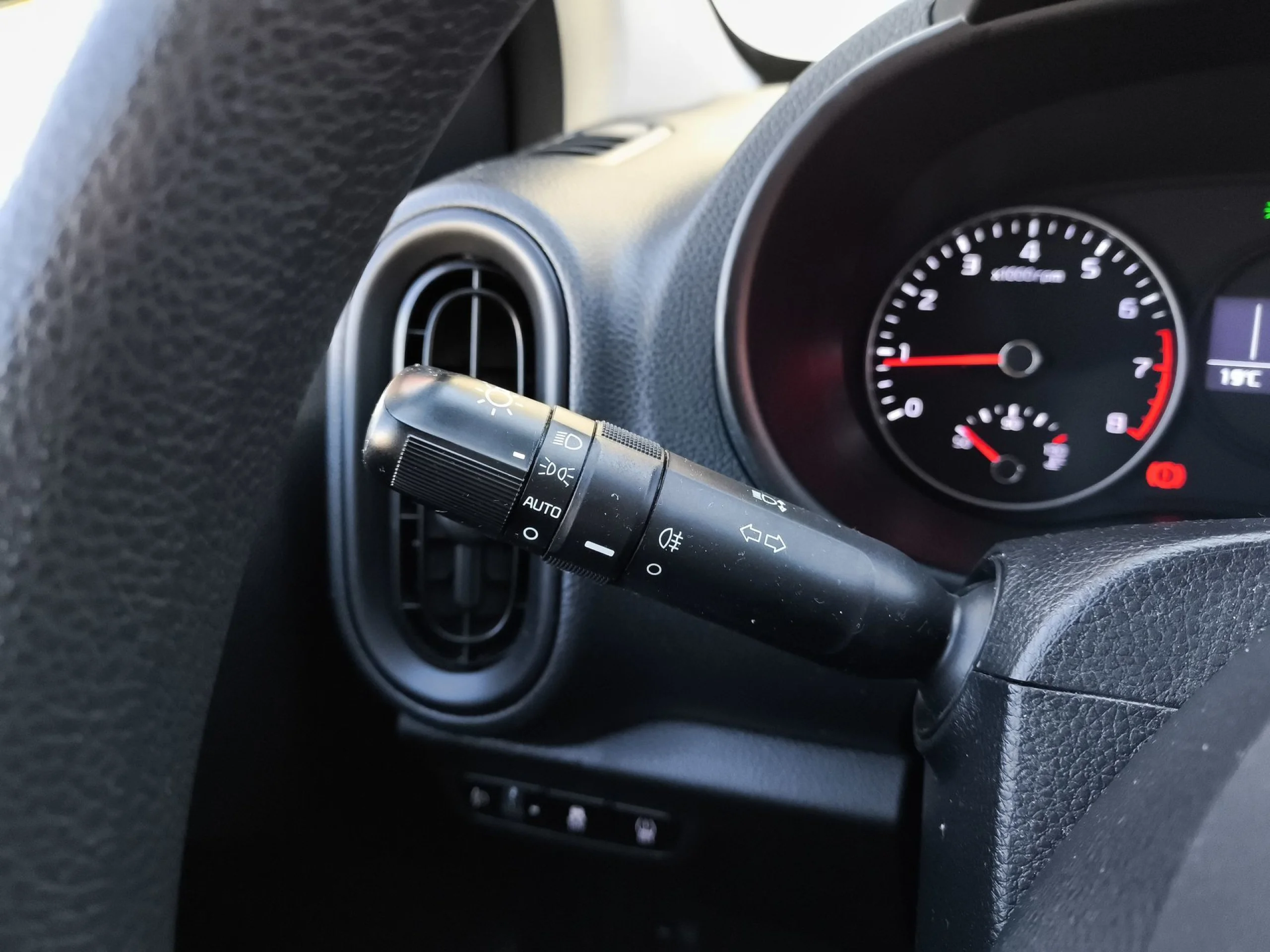 Kia Picanto 1.0 CVVT Concept Pack Comfort 49 kW (67 CV) - Foto 15