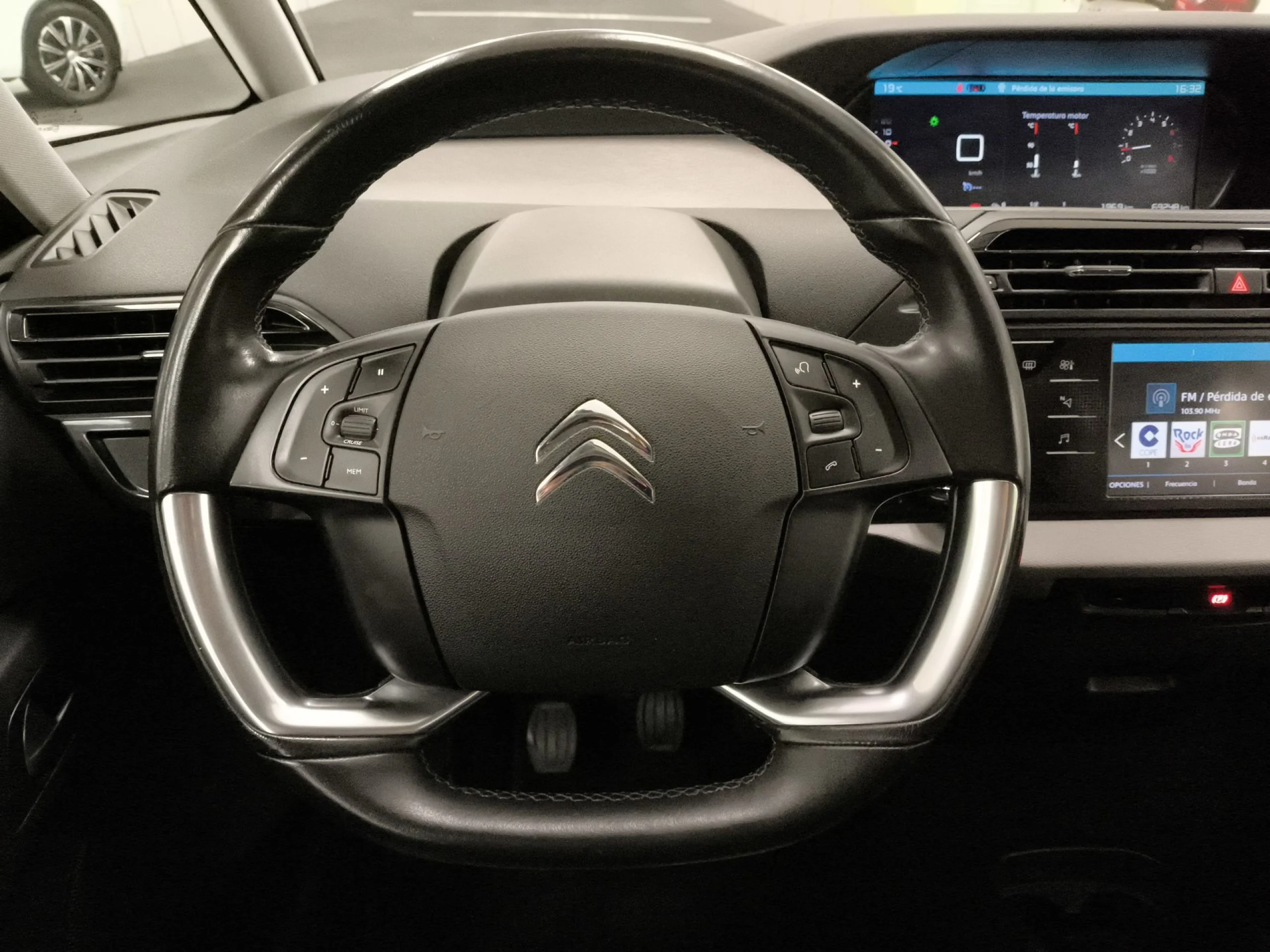 Citroen C4 Picasso PureTech 130 SANDS Feel 96 kW (130 CV) - Foto 11