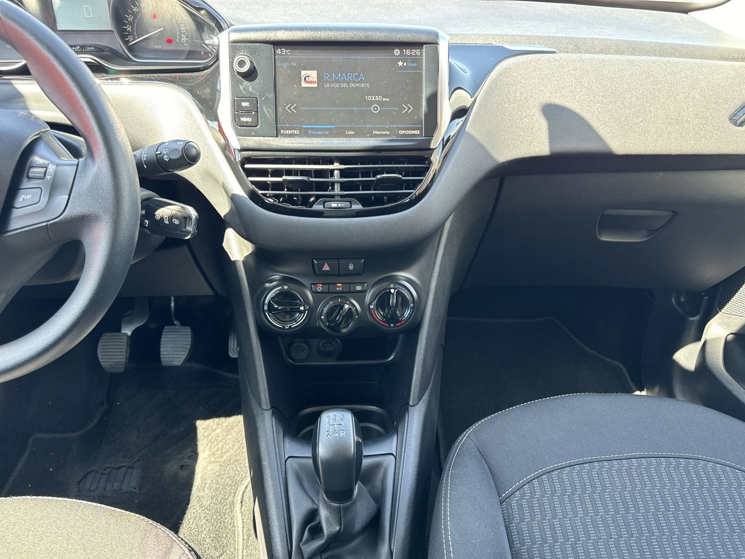 Peugeot 208 1.6 BlueHDI Active 55 kW (75 CV) - Foto 16