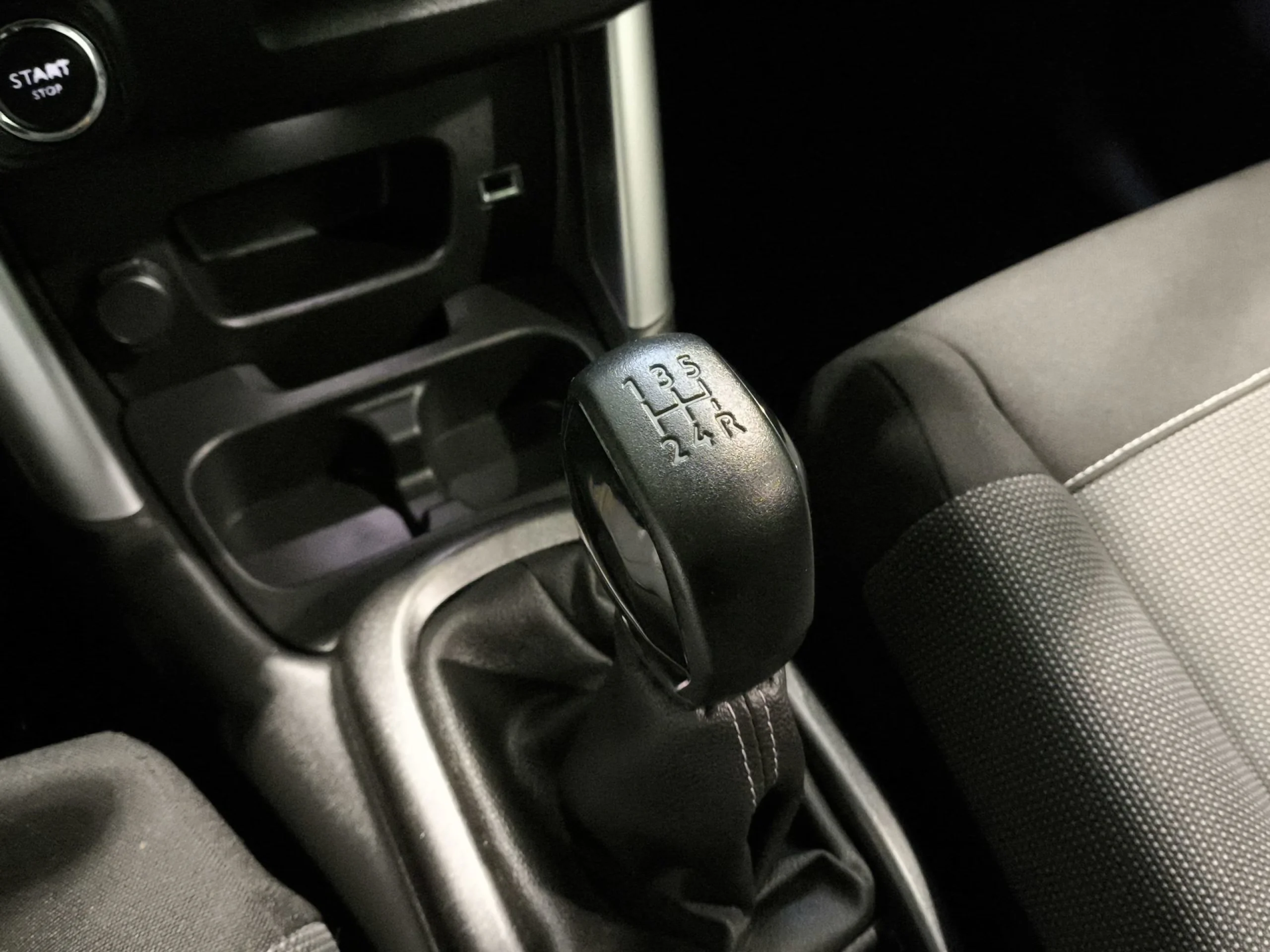 Citroen C3 Aircross PureTech 110 SANDS Shine 81 kW (110 CV) - Foto 16