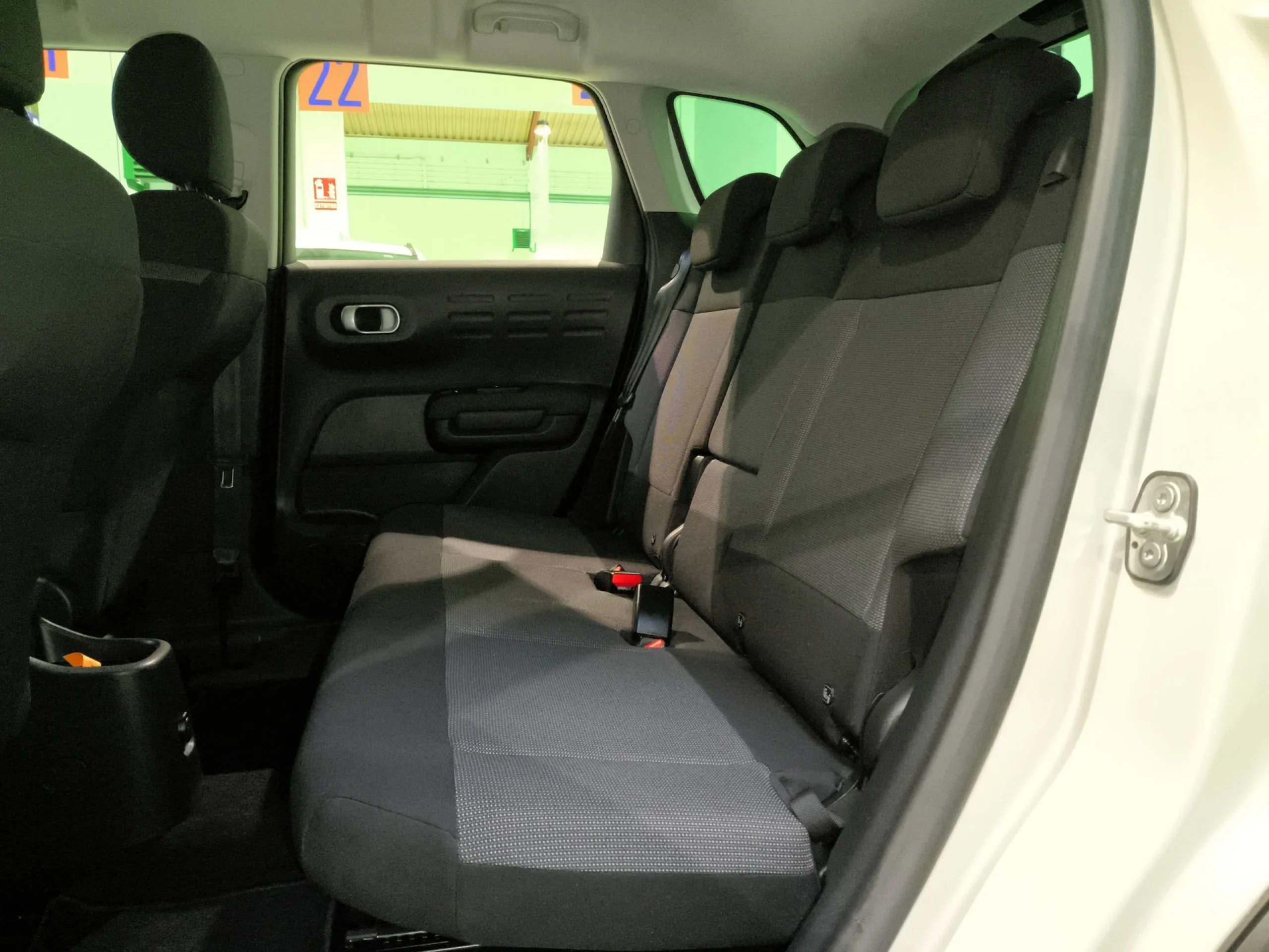 Citroen C3 Aircross PureTech 110 SANDS Shine 81 kW (110 CV) - Foto 18