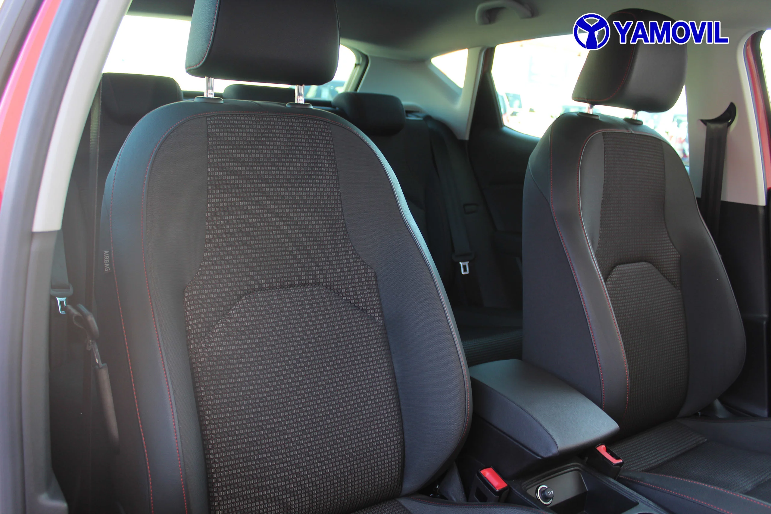 Seat Leon 1.5 TSI SANDS FR Edition 96 kW (130 CV) - Foto 17