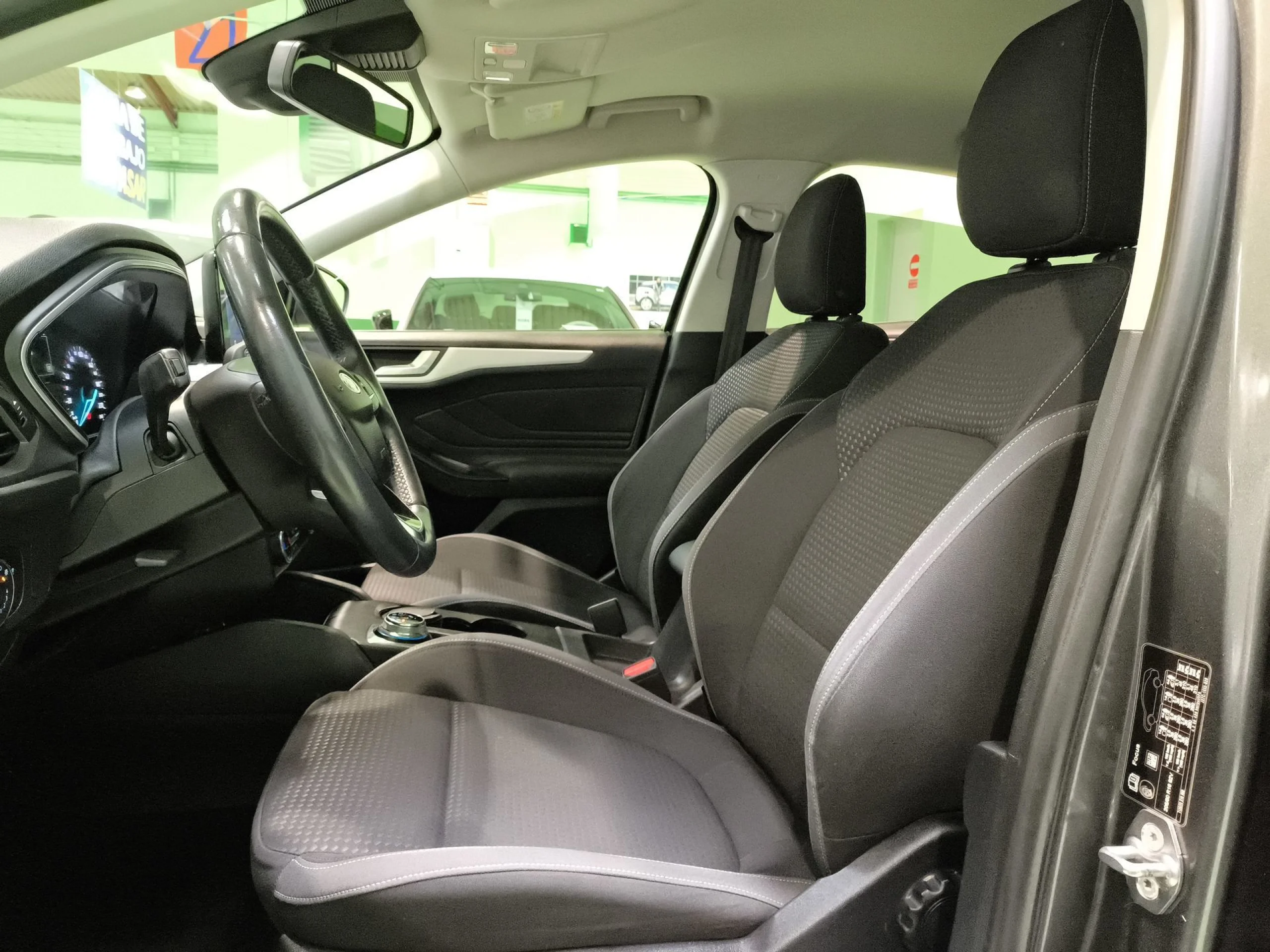 Ford Focus 1.0 Ecoboost SANDS Titanium Auto 92 kW (125 CV) - Foto 8