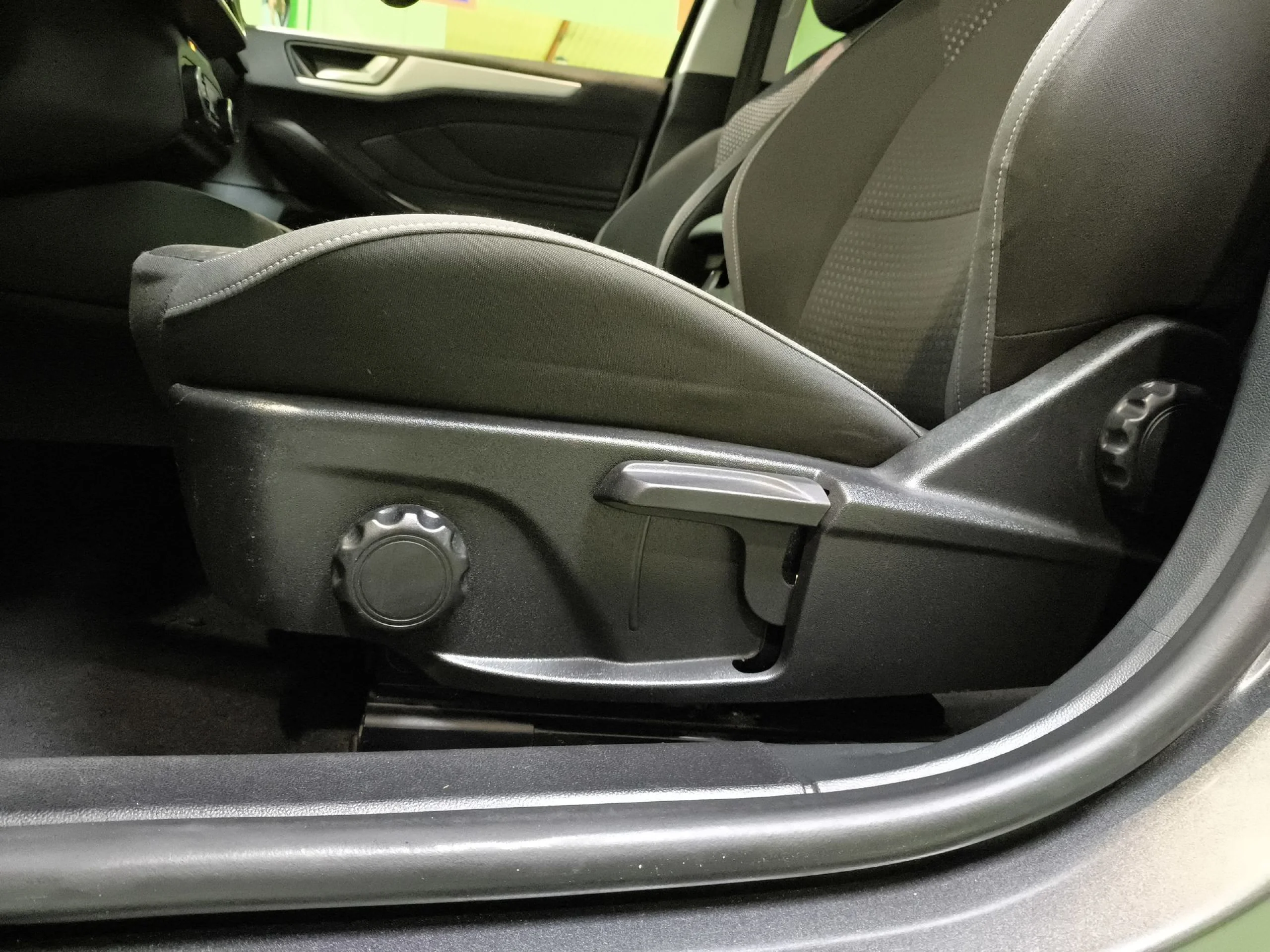 Ford Focus 1.0 Ecoboost SANDS Titanium Auto 92 kW (125 CV) - Foto 9