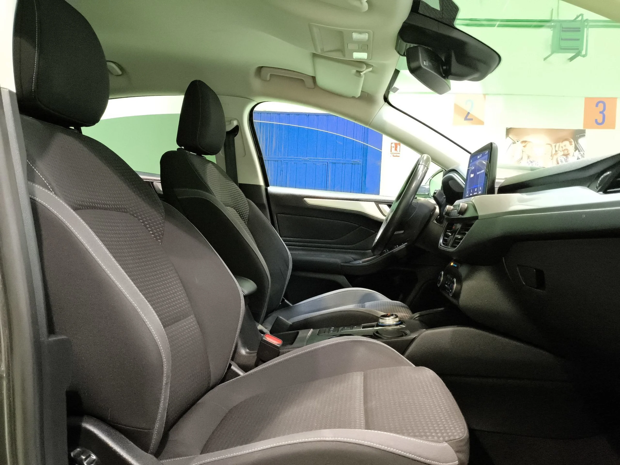 Ford Focus 1.0 Ecoboost SANDS Titanium Auto 92 kW (125 CV) - Foto 20