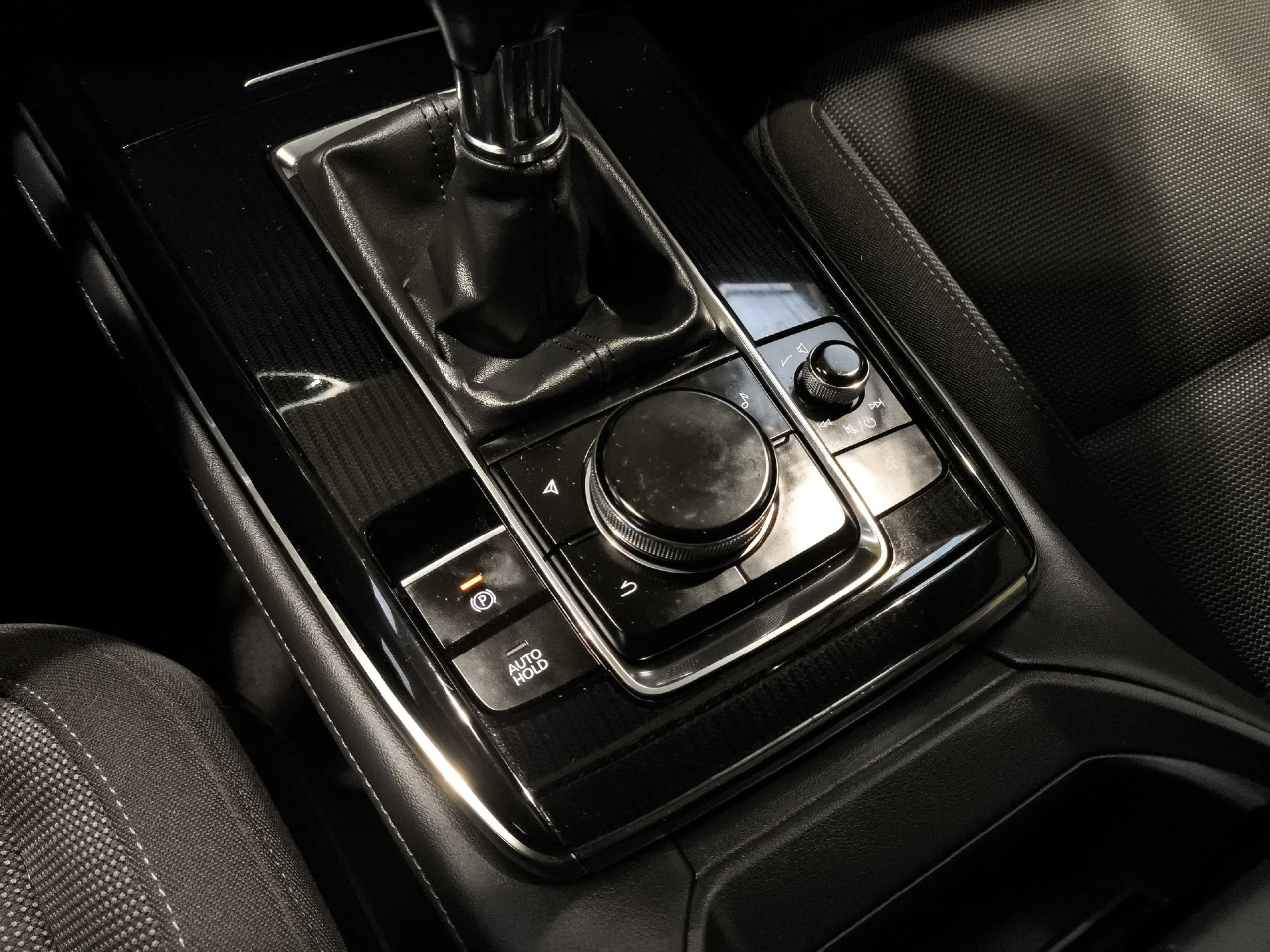 Mazda Cx-30 2.0 e-Skyactive-X Evolution 2WD 137 kW (186 CV) - Foto 18