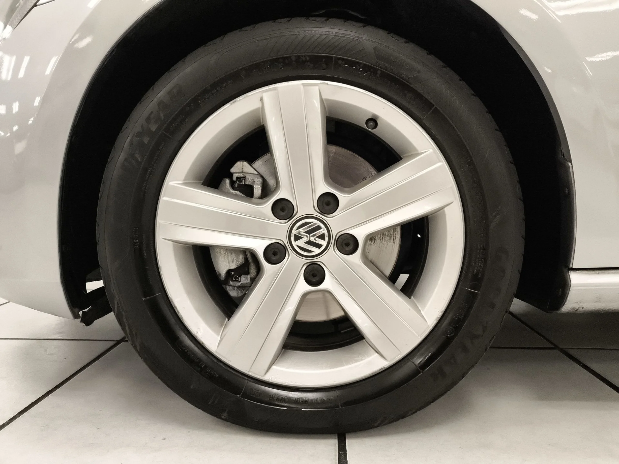 Volkswagen Golf Advance 1.6 TDI BMT 81 kW (110 CV) DSG - Foto 7