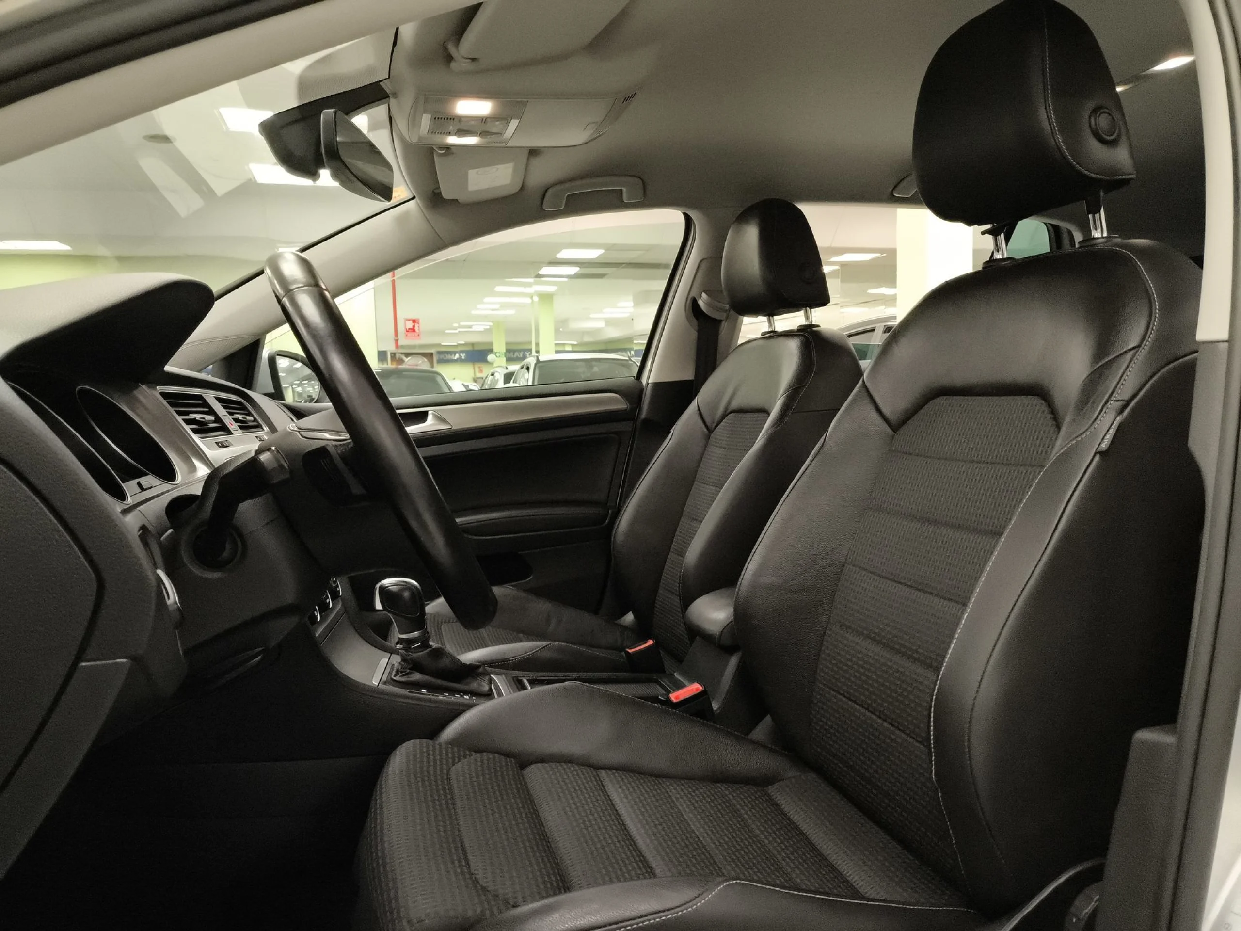 Volkswagen Golf Advance 1.6 TDI BMT 81 kW (110 CV) DSG - Foto 8