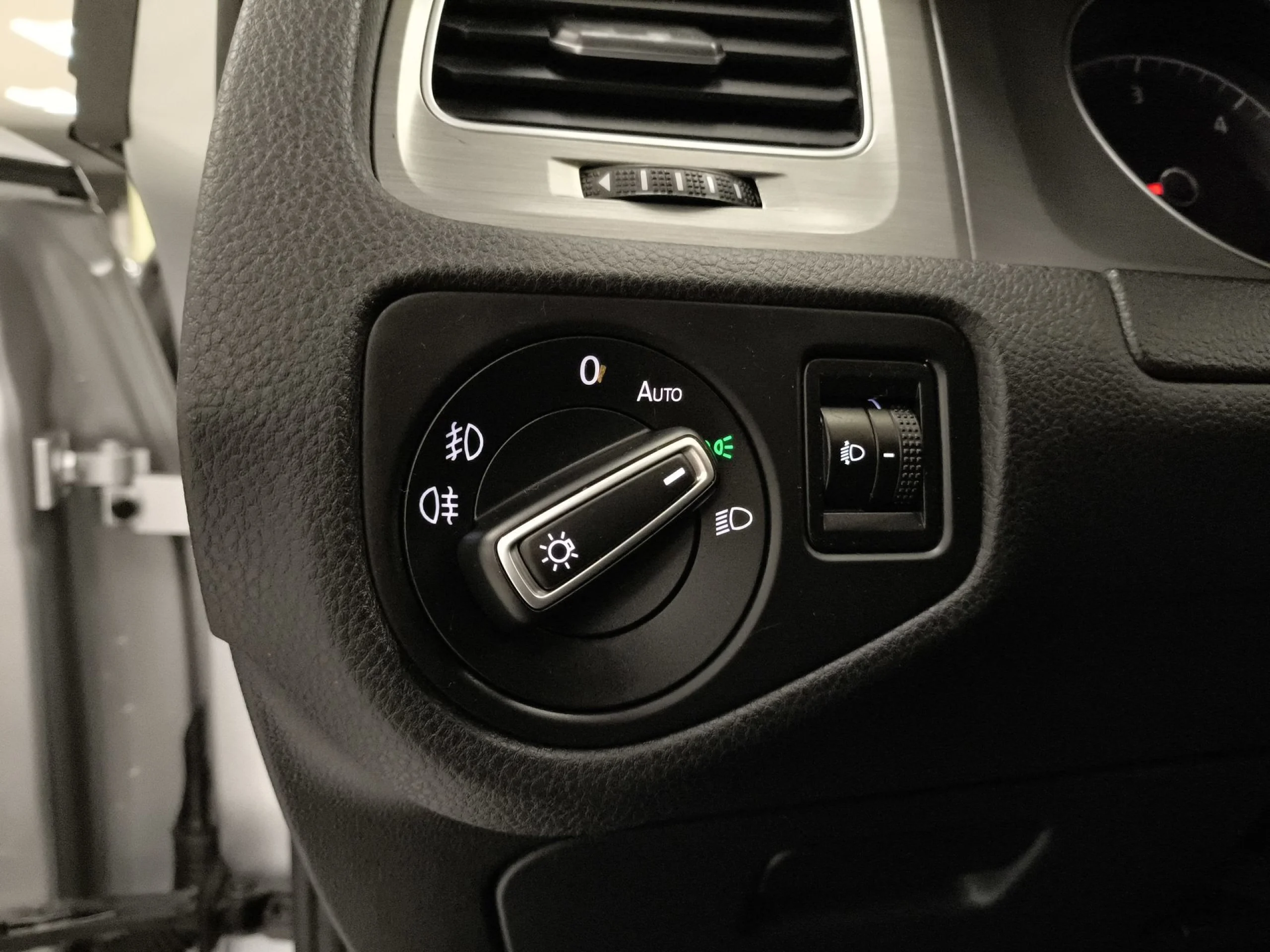 Volkswagen Golf Advance 1.6 TDI BMT 81 kW (110 CV) DSG - Foto 12