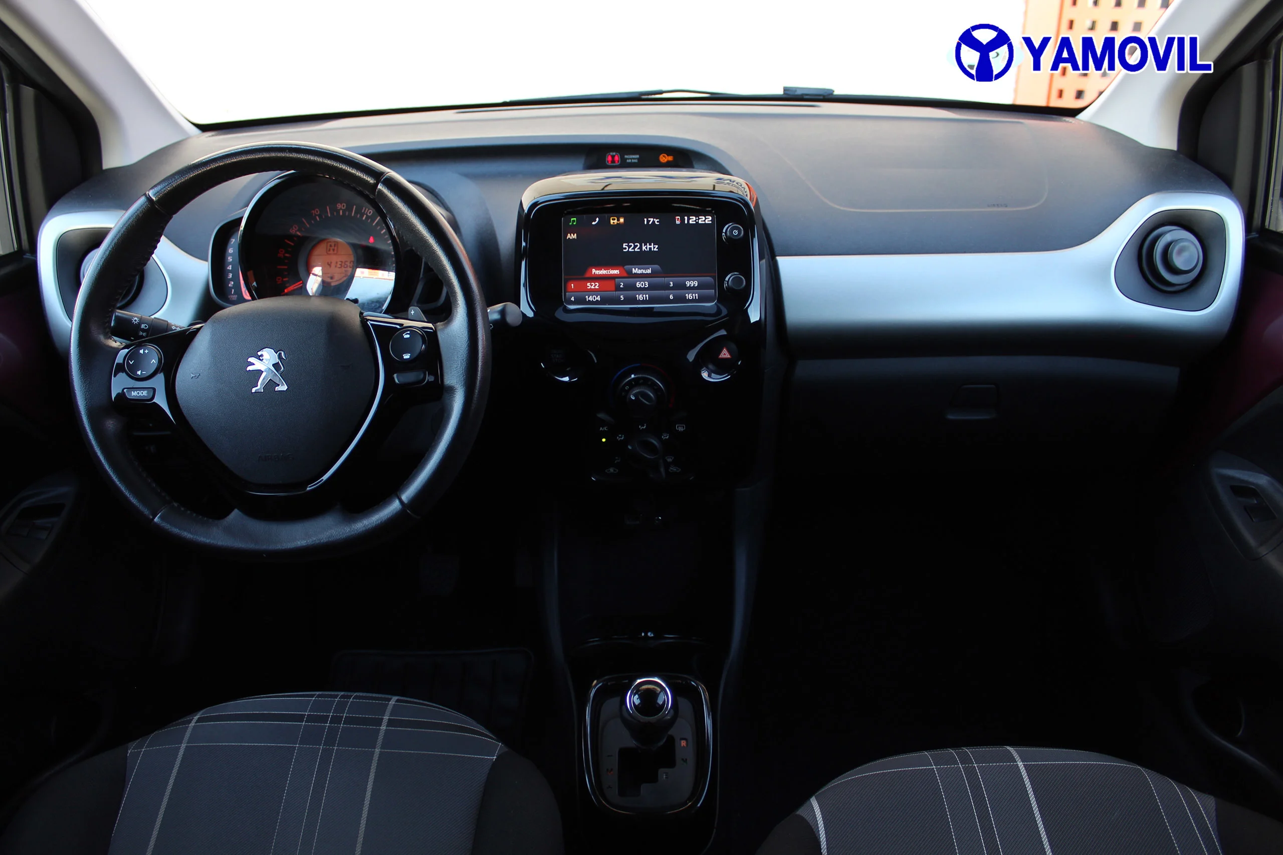 Peugeot 108 1.0 VTi Allure ETG5 53 kW (72 CV) - Foto 21