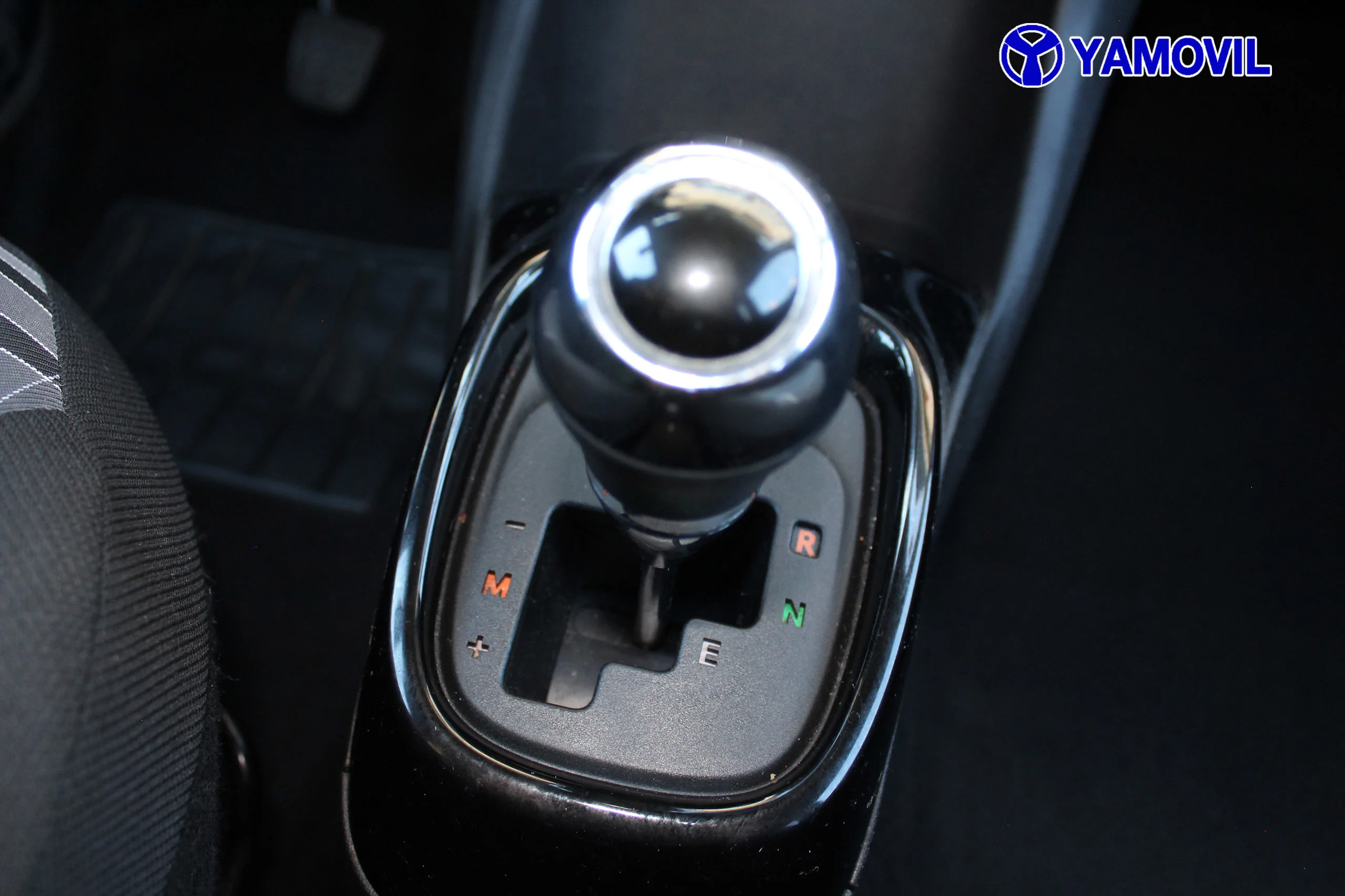 Peugeot 108 1.0 VTi Allure ETG5 53 kW (72 CV) - Foto 32