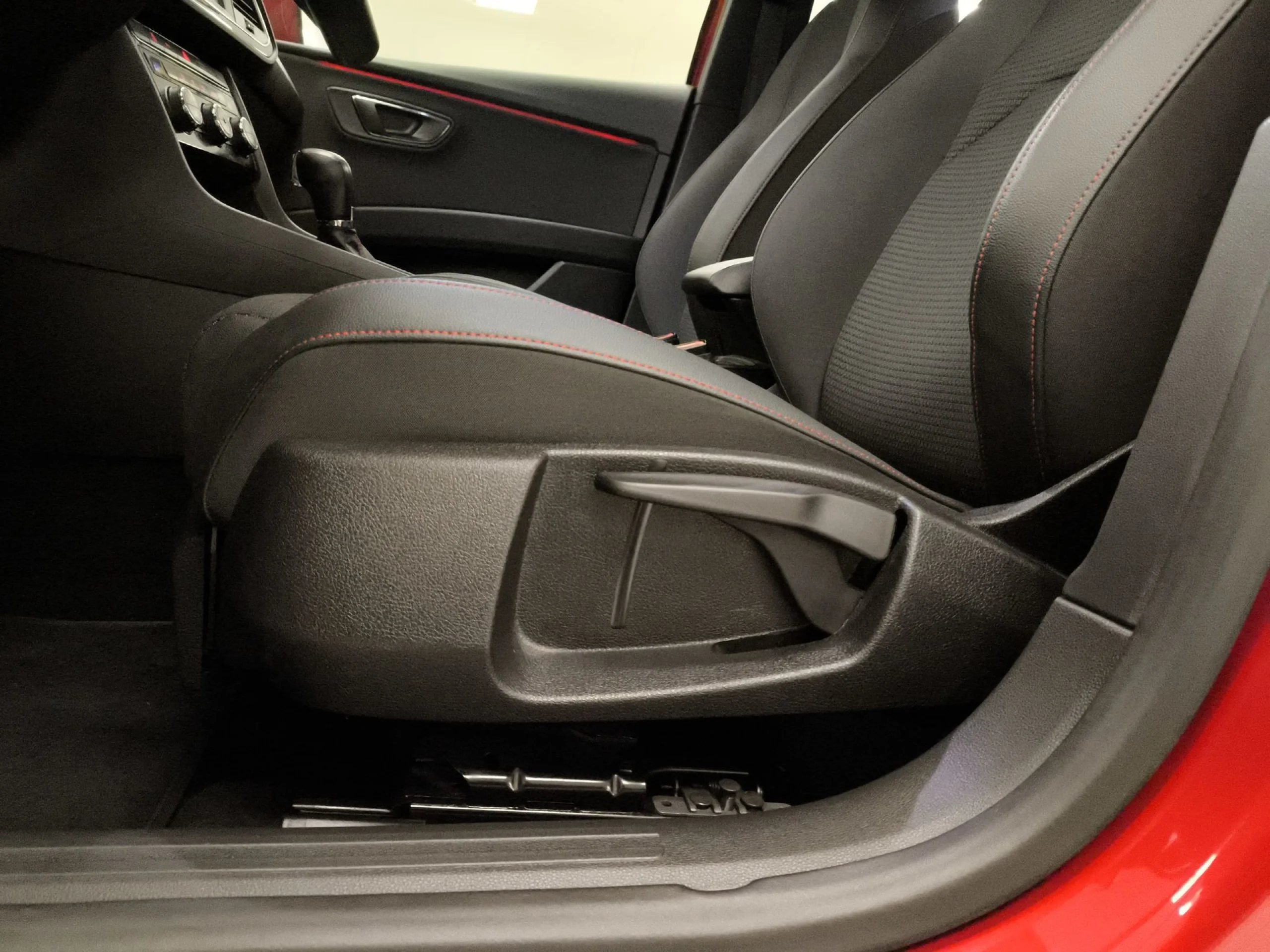 Seat León ST 1.5 TGI GNC SANDS FR Fast Edition DSG 96 kW (130 CV) - Foto 9