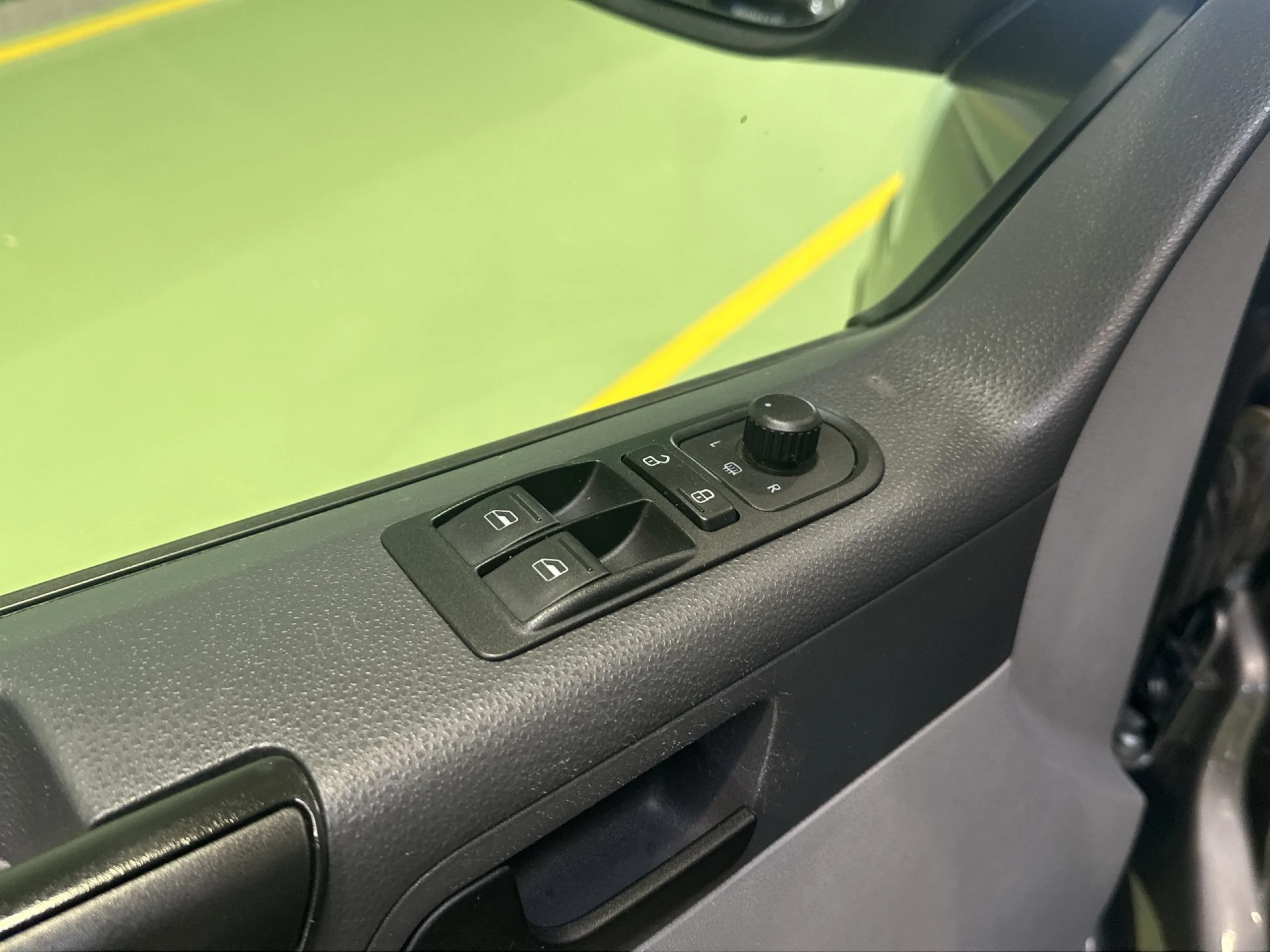 Volkswagen California Beach Edition 2.0 TDI BMT Techo Elevado 103 kW (140 CV) - Foto 9