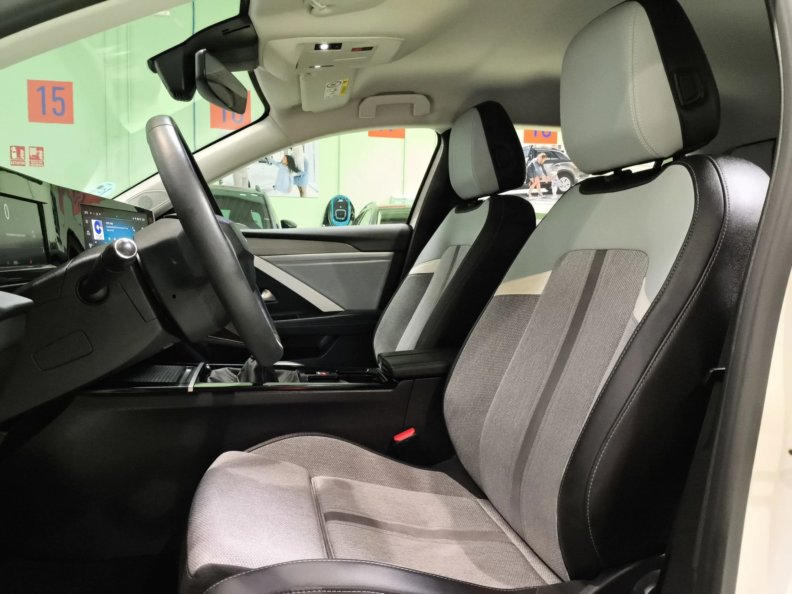 Opel Astra 1.2 Turbo XHT Elegance 96 kW (130 CV) - Foto 8