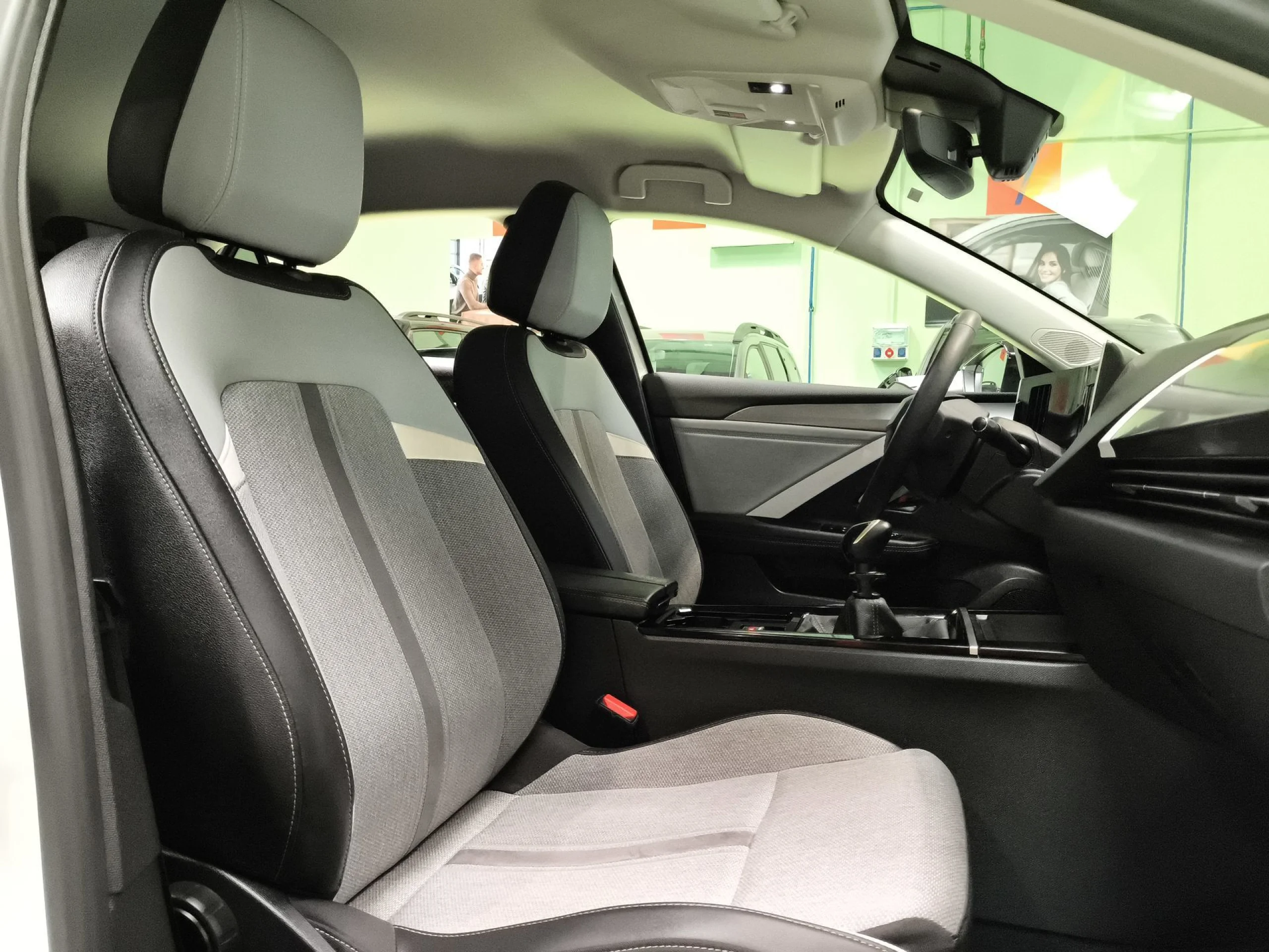 Opel Astra 1.2 Turbo XHT Elegance 96 kW (130 CV) - Foto 28