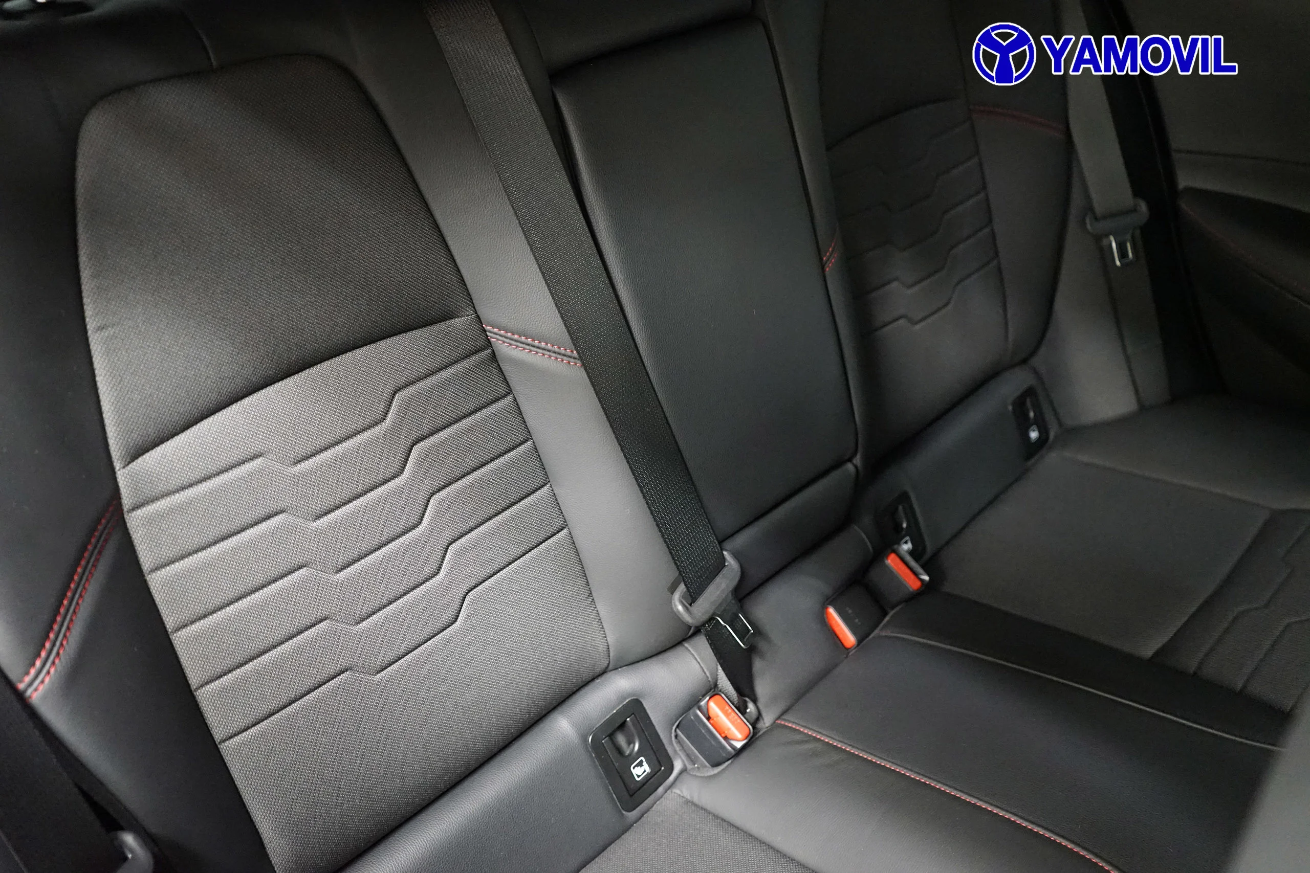Toyota Corolla 180H Advance E-CVT 132 kW (180 CV) - Foto 16