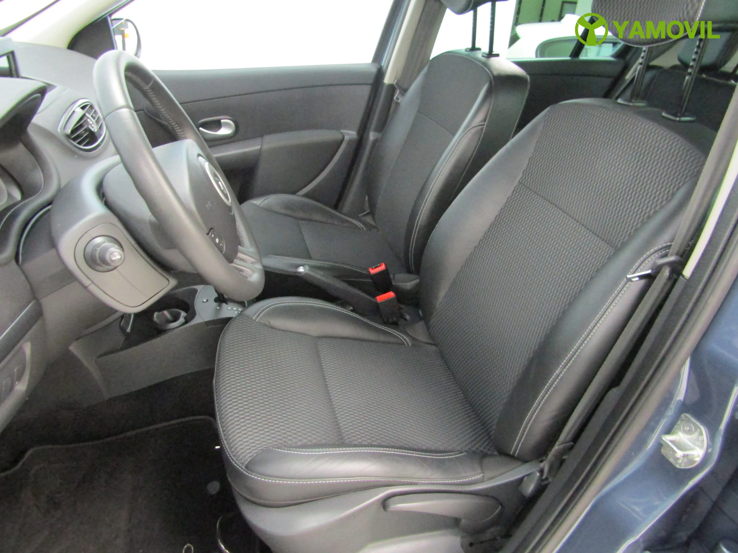 Renault Clio 1.6 112CV DYNAMIC AUT - Foto 16