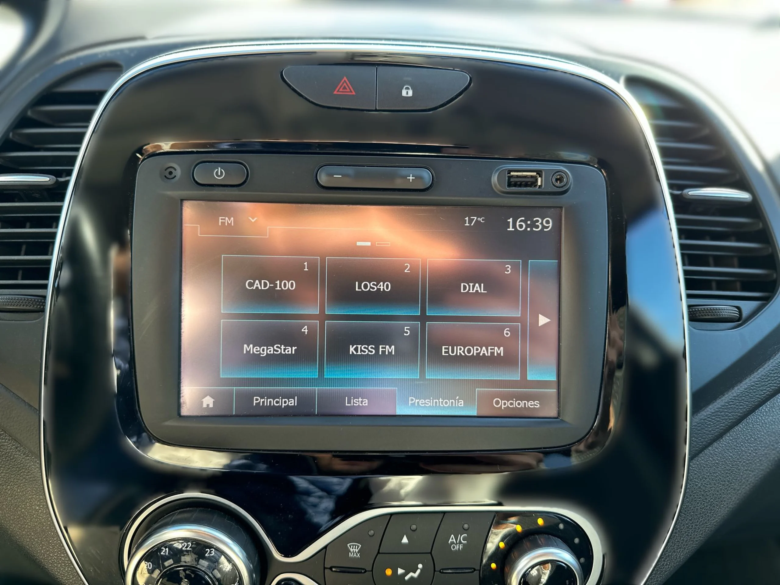 Renault Captur Zen Energy TCe 88 kW (120 CV) - Foto 12
