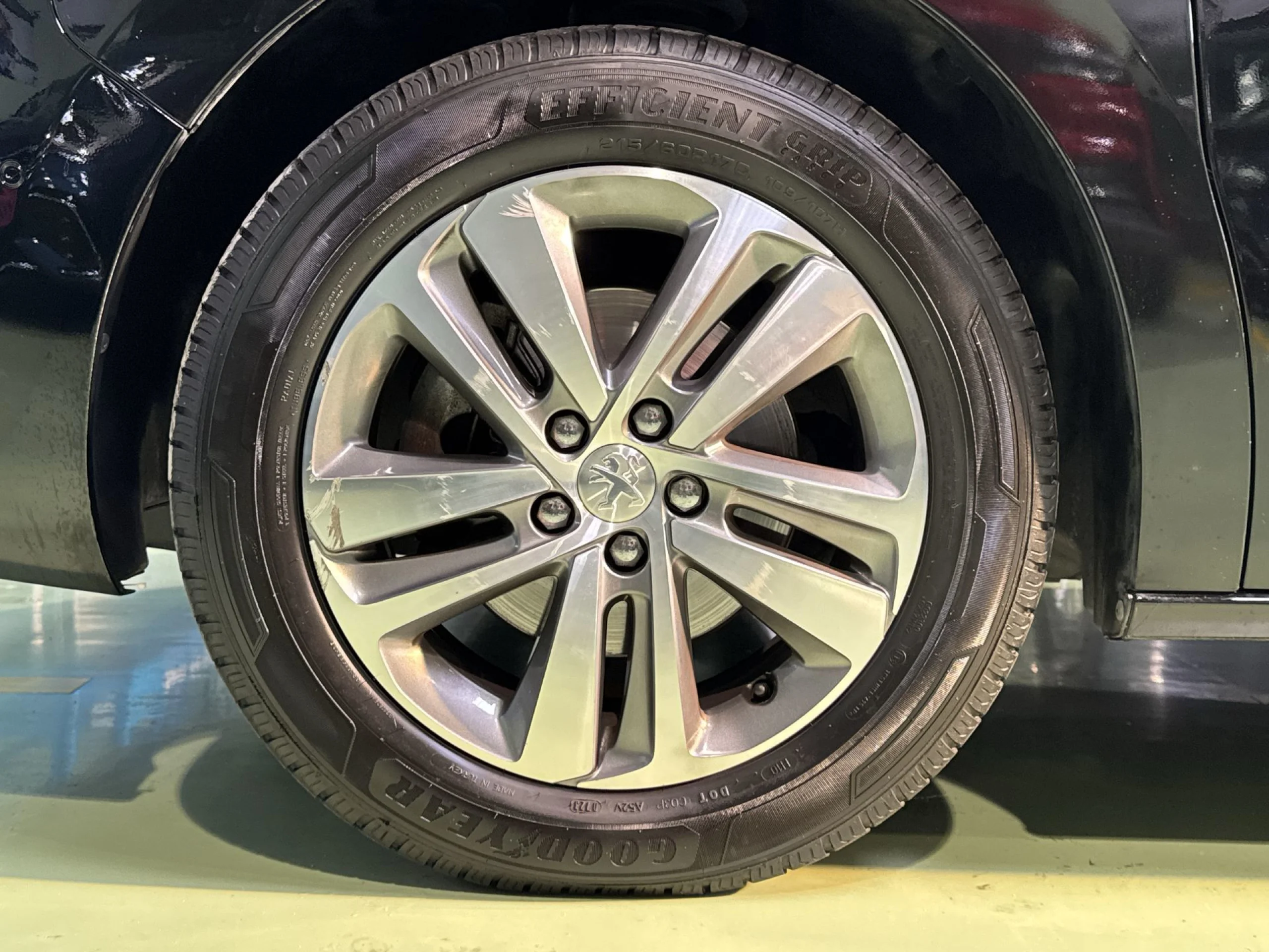 Peugeot Traveller BlueHDi 180 Business VIP Long EAT8 132 kW (180 CV) - Foto 7