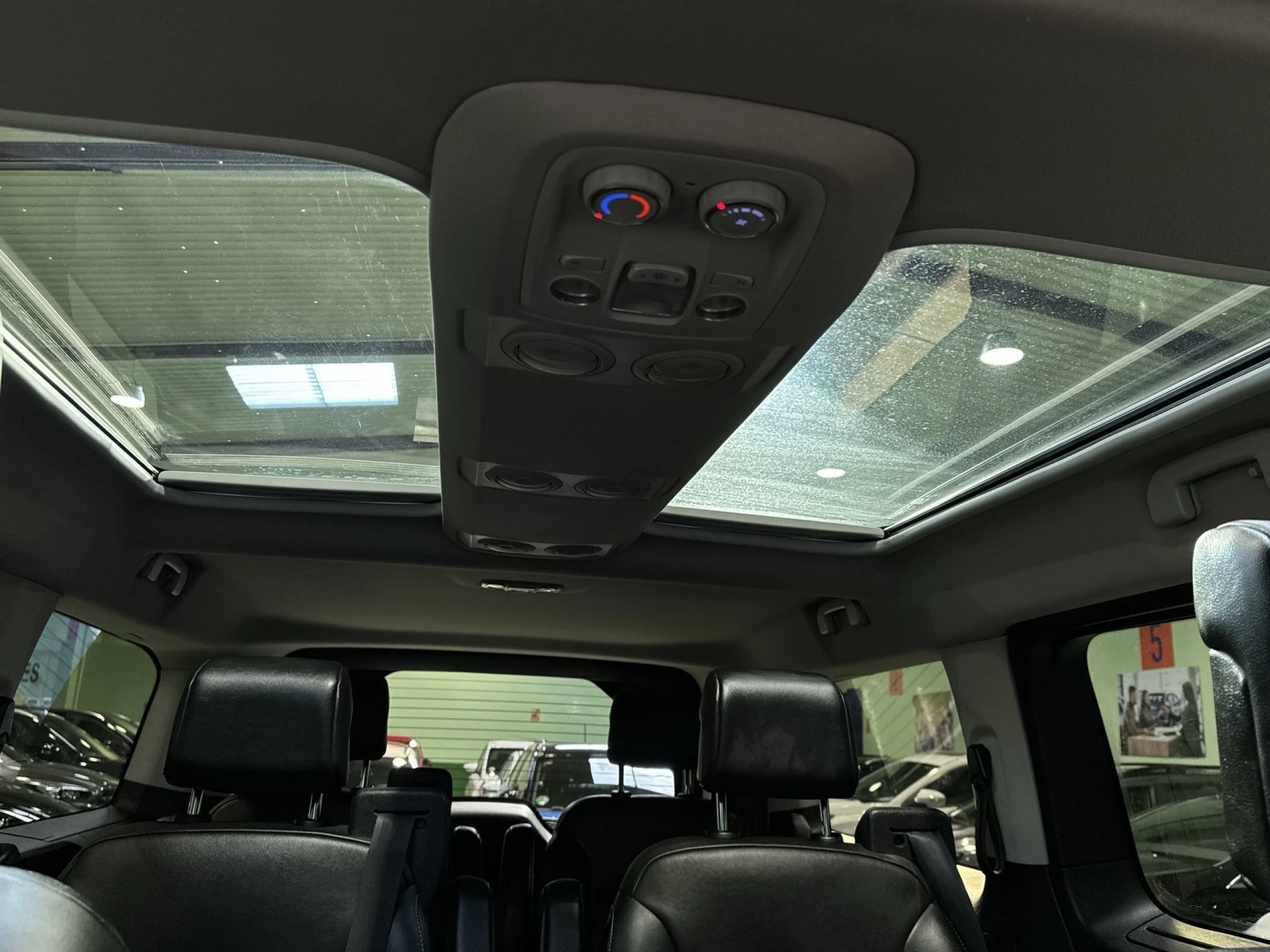 Peugeot Traveller BlueHDi 180 Business VIP Long EAT8 132 kW (180 CV) - Foto 23