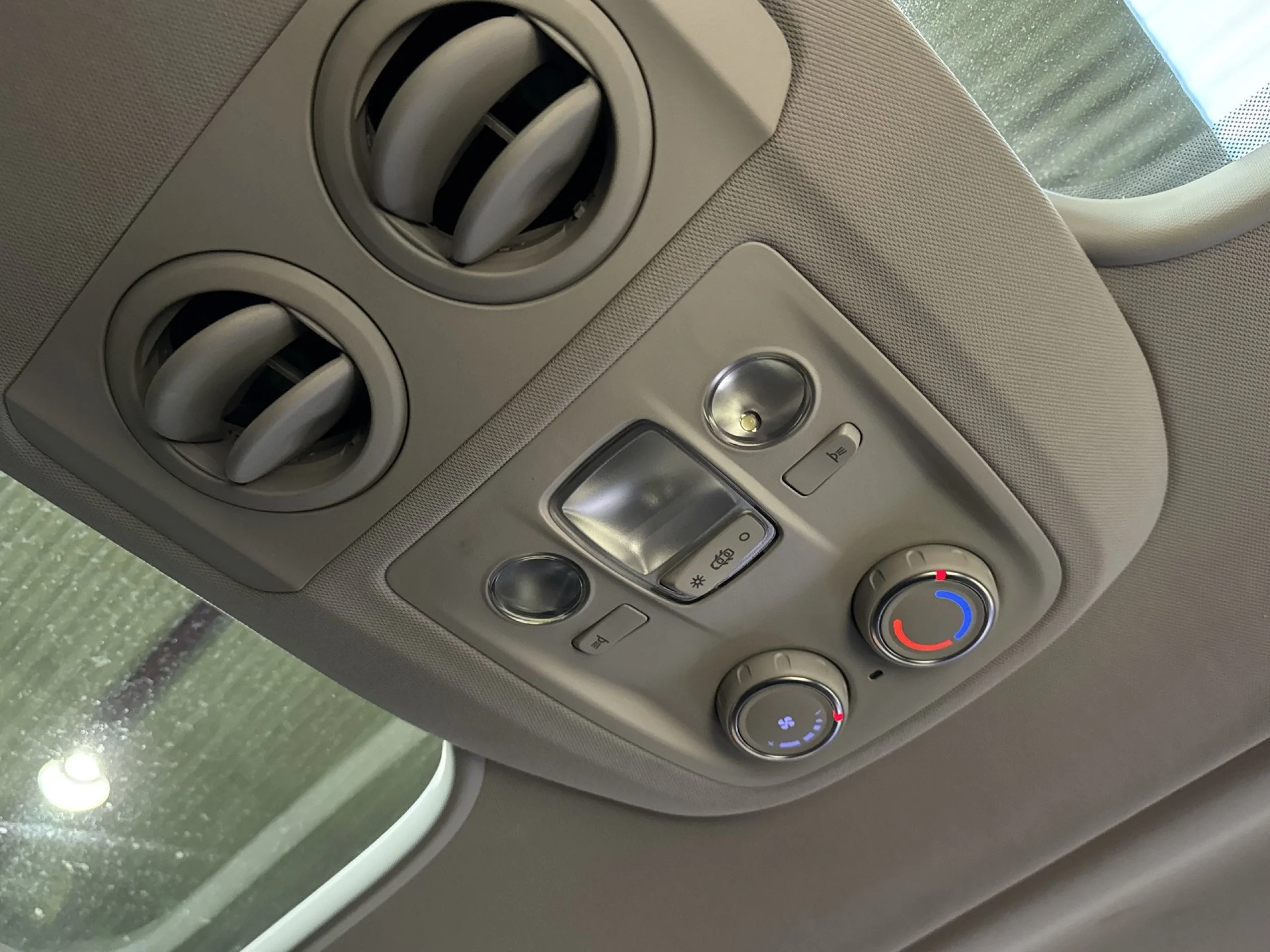 Peugeot Traveller BlueHDi 180 Business VIP Long EAT8 132 kW (180 CV) - Foto 25