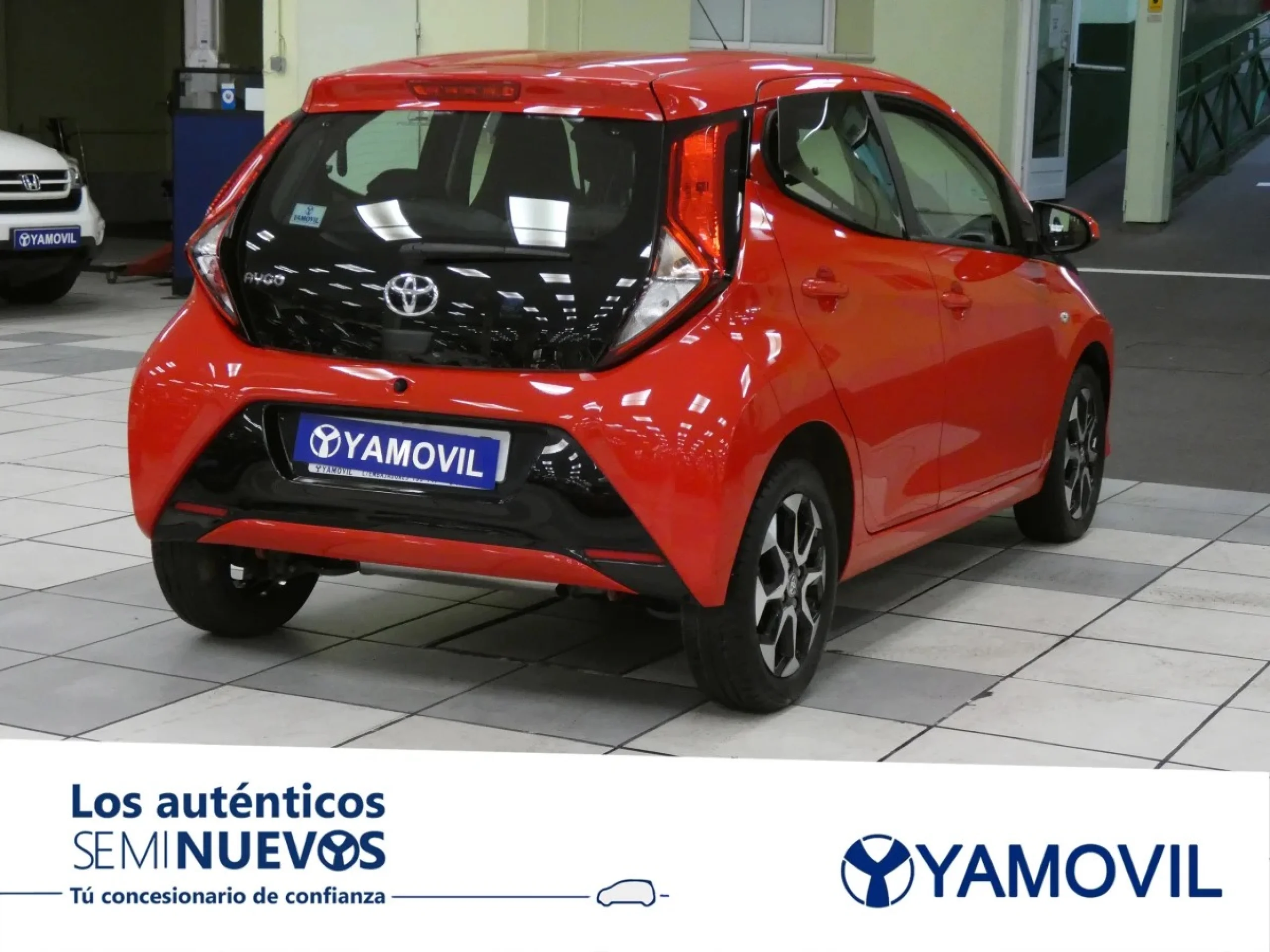 Toyota Aygo 1.0 70 x-play 53 kW (72 CV) - Foto 4