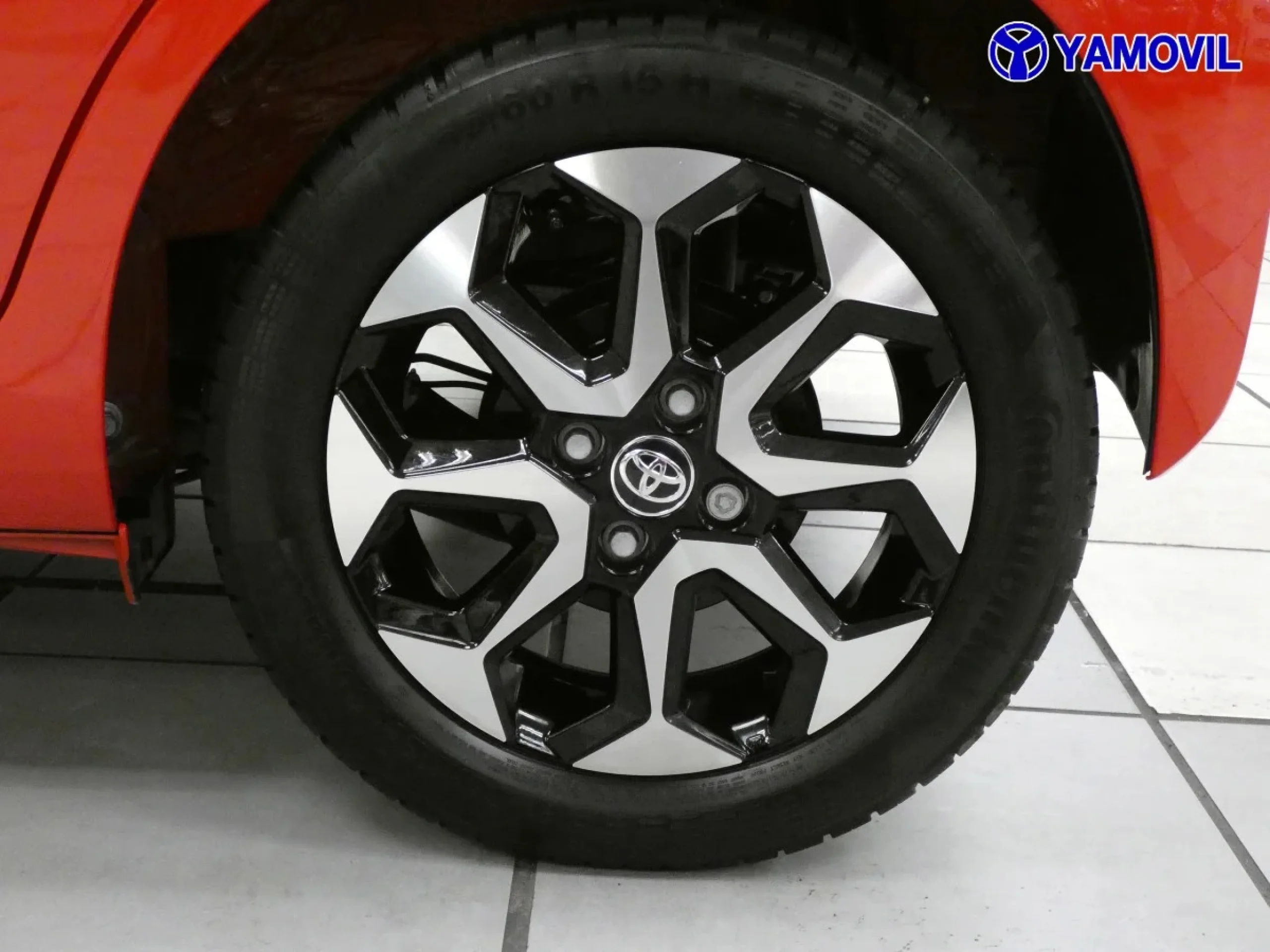 Toyota Aygo 1.0 70 x-play 53 kW (72 CV) - Foto 11