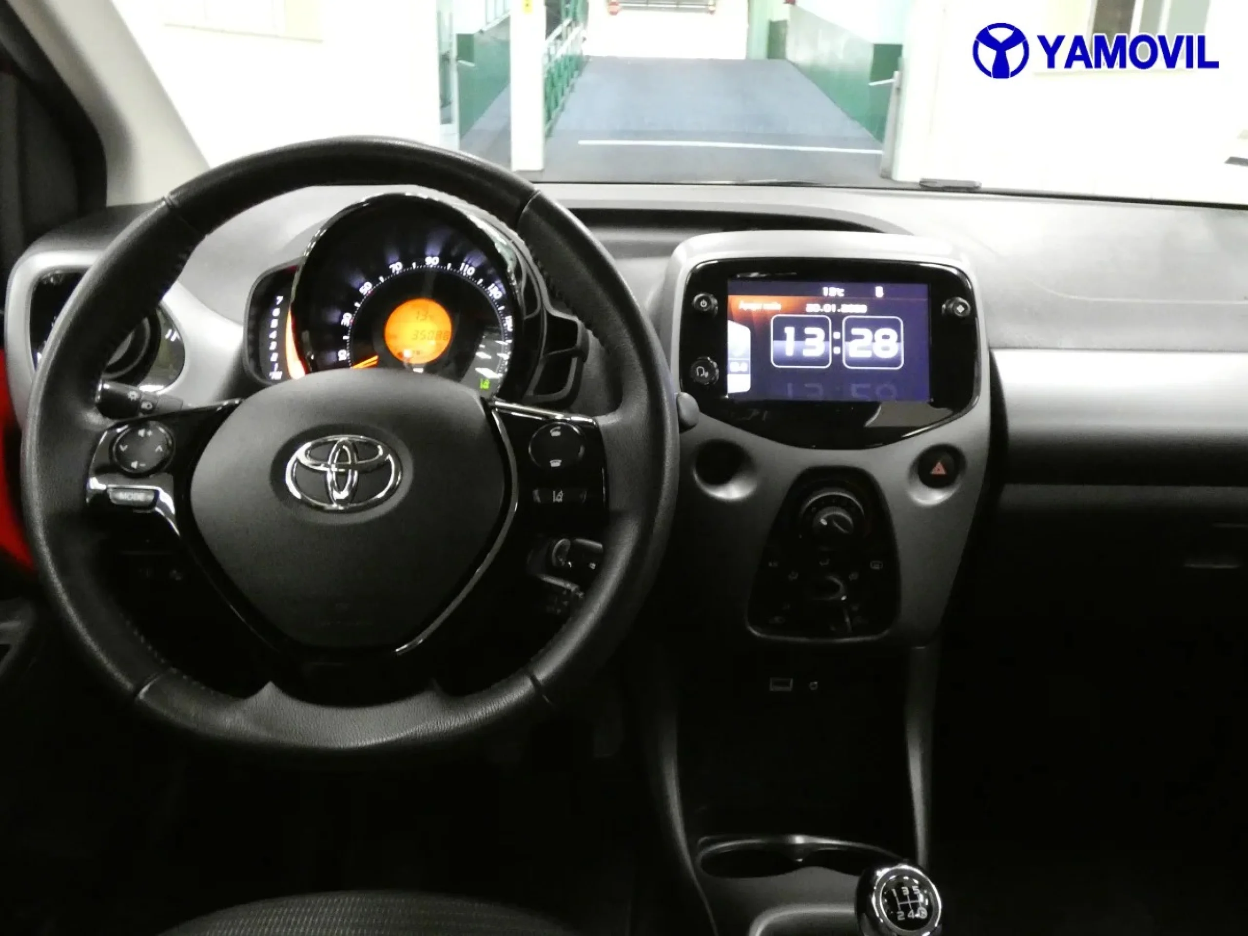 Toyota Aygo 1.0 70 x-play 53 kW (72 CV) - Foto 17