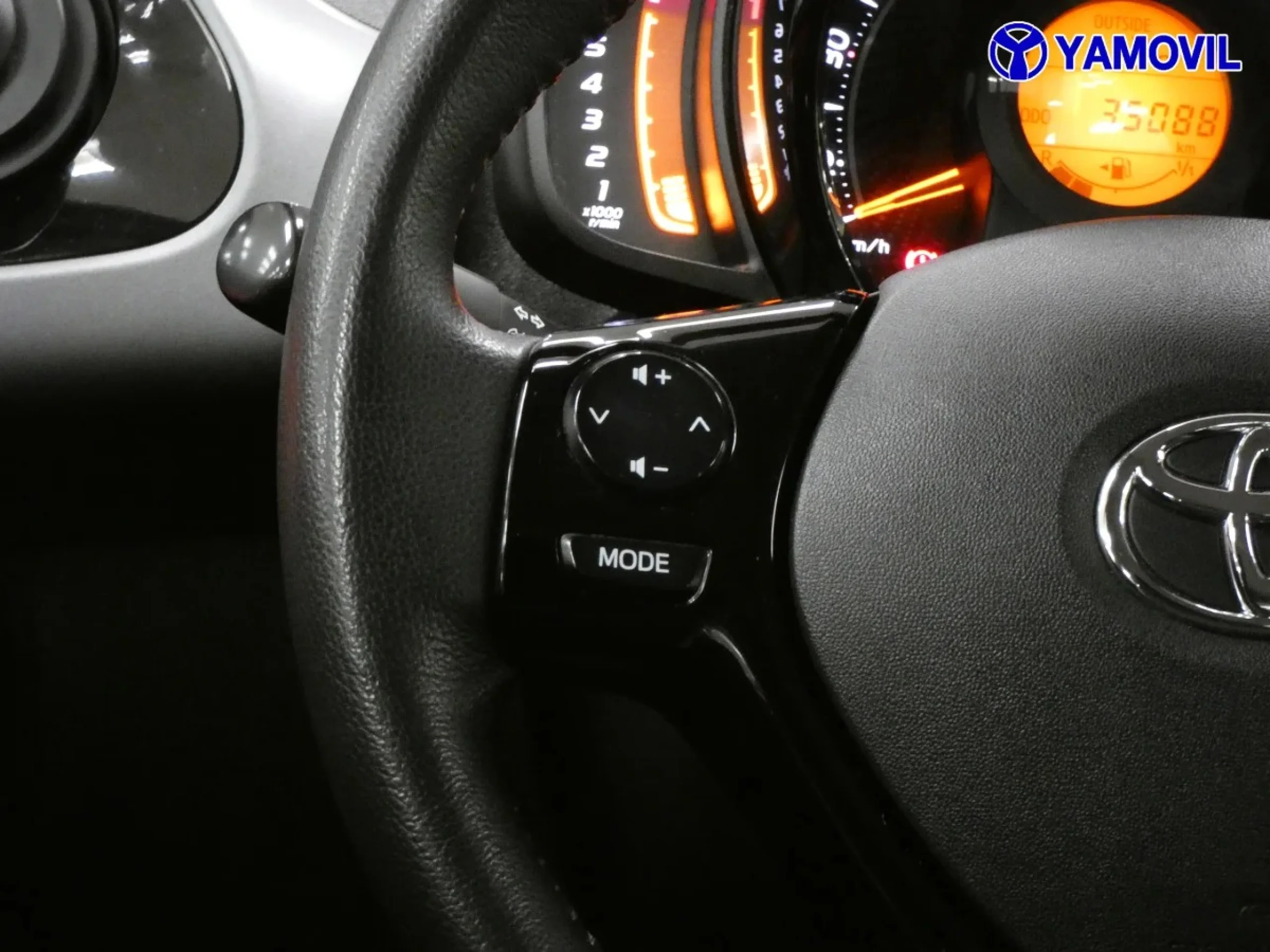 Toyota Aygo 1.0 70 x-play 53 kW (72 CV) - Foto 19