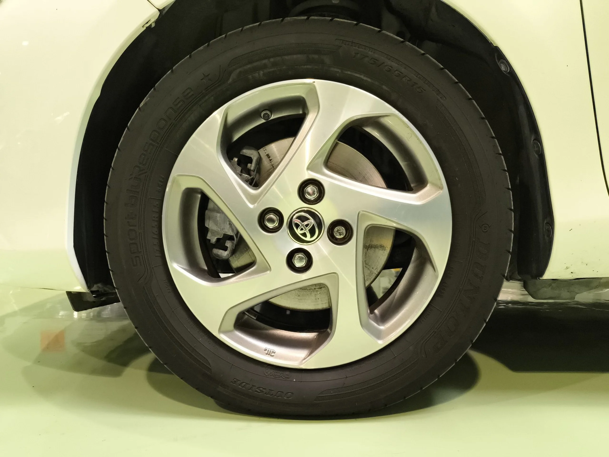 Toyota Yaris 1.5 Hybrid Active 74 kW (100 CV) - Foto 7