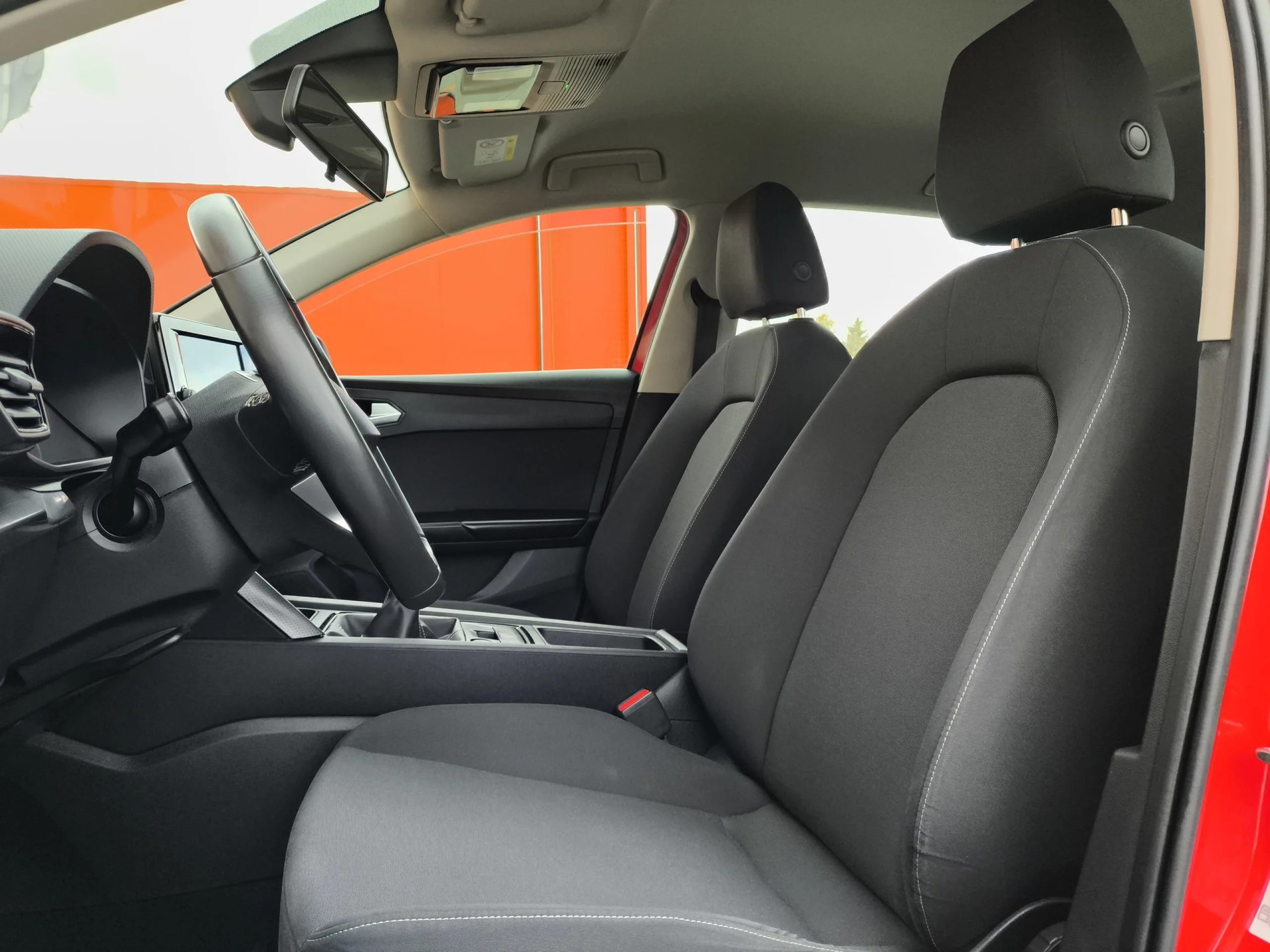 Seat León 1.0 TSI SANDS Reference Go 81 kW (110 CV) - Foto 8