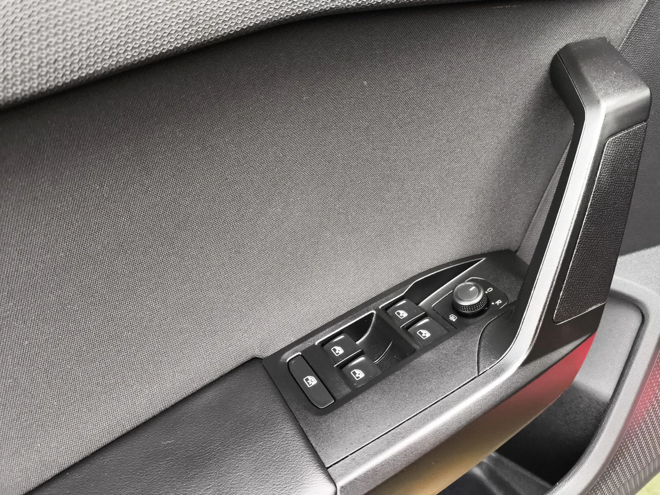 Seat León 1.0 TSI SANDS Reference Go 81 kW (110 CV) - Foto 10