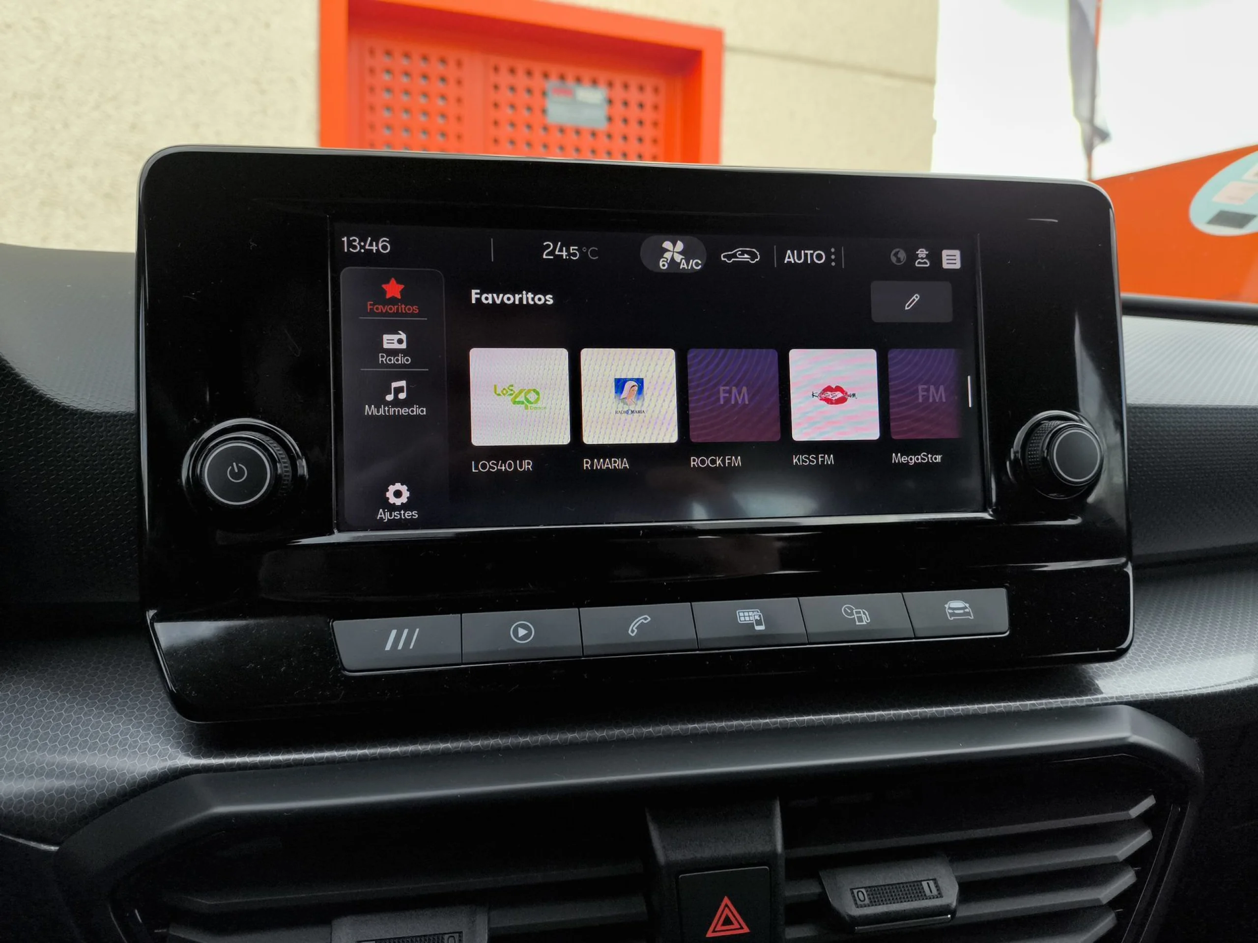 Seat León 1.0 TSI SANDS Reference Go 81 kW (110 CV) - Foto 15