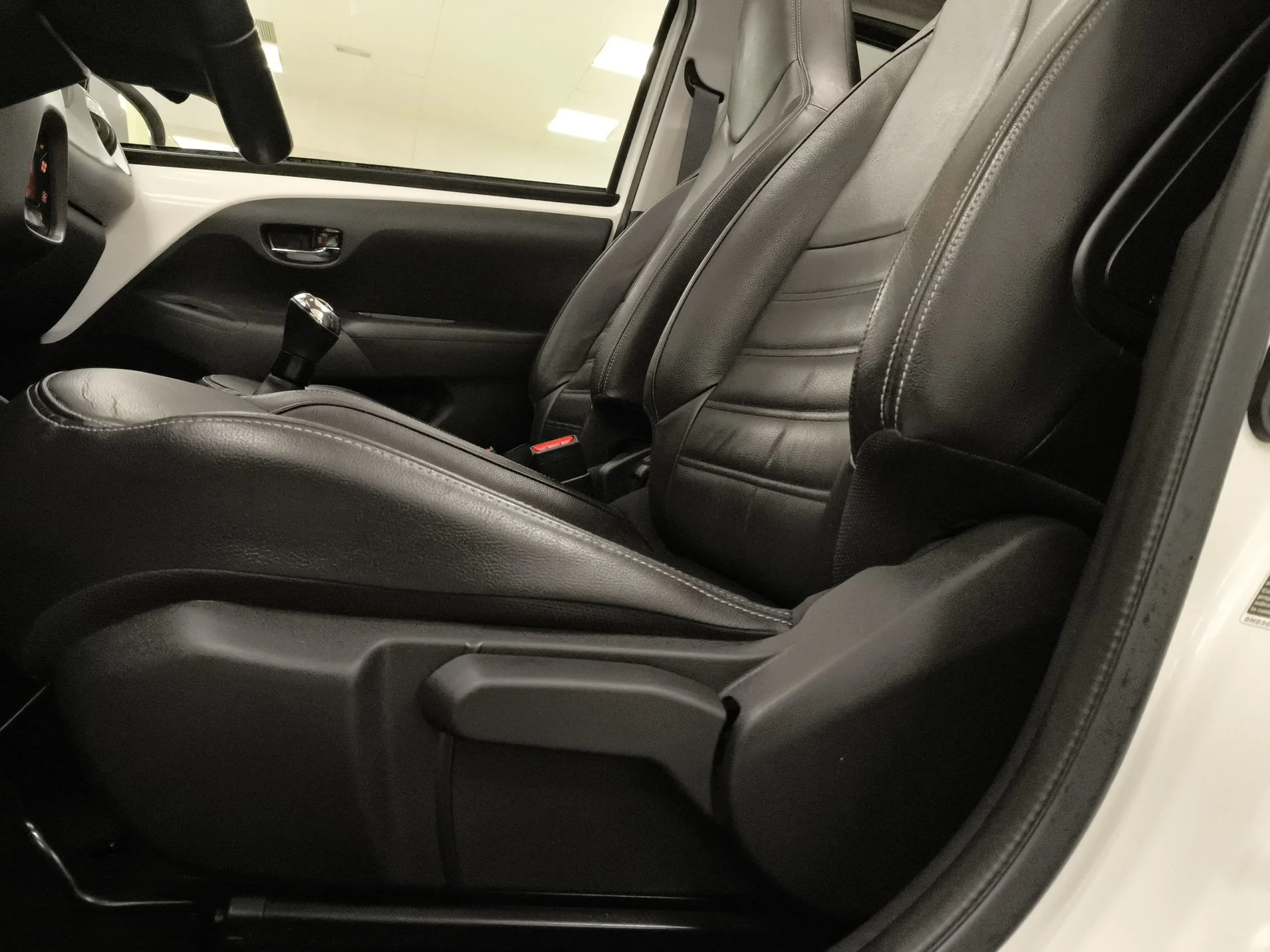 Toyota Aygo 1.0 VVT-i x-wave 53 kW (72 CV) - Foto 9