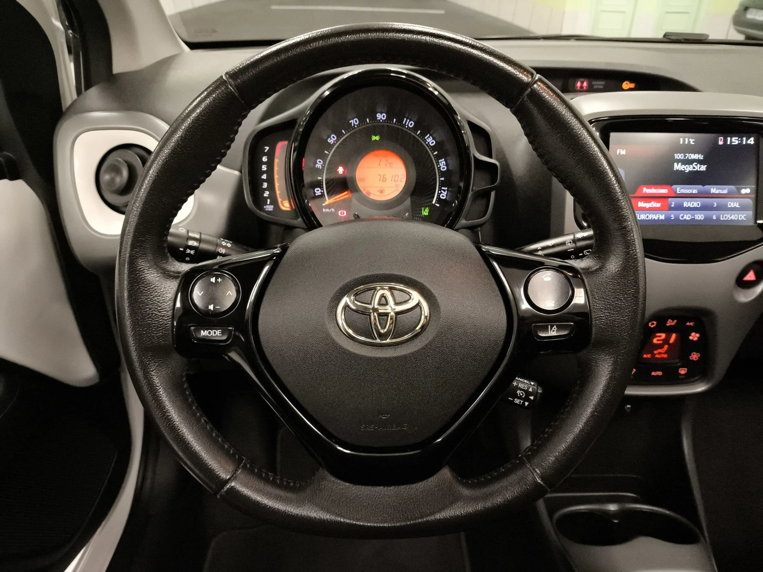 Toyota Aygo 1.0 VVT-i x-wave 53 kW (72 CV) - Foto 13