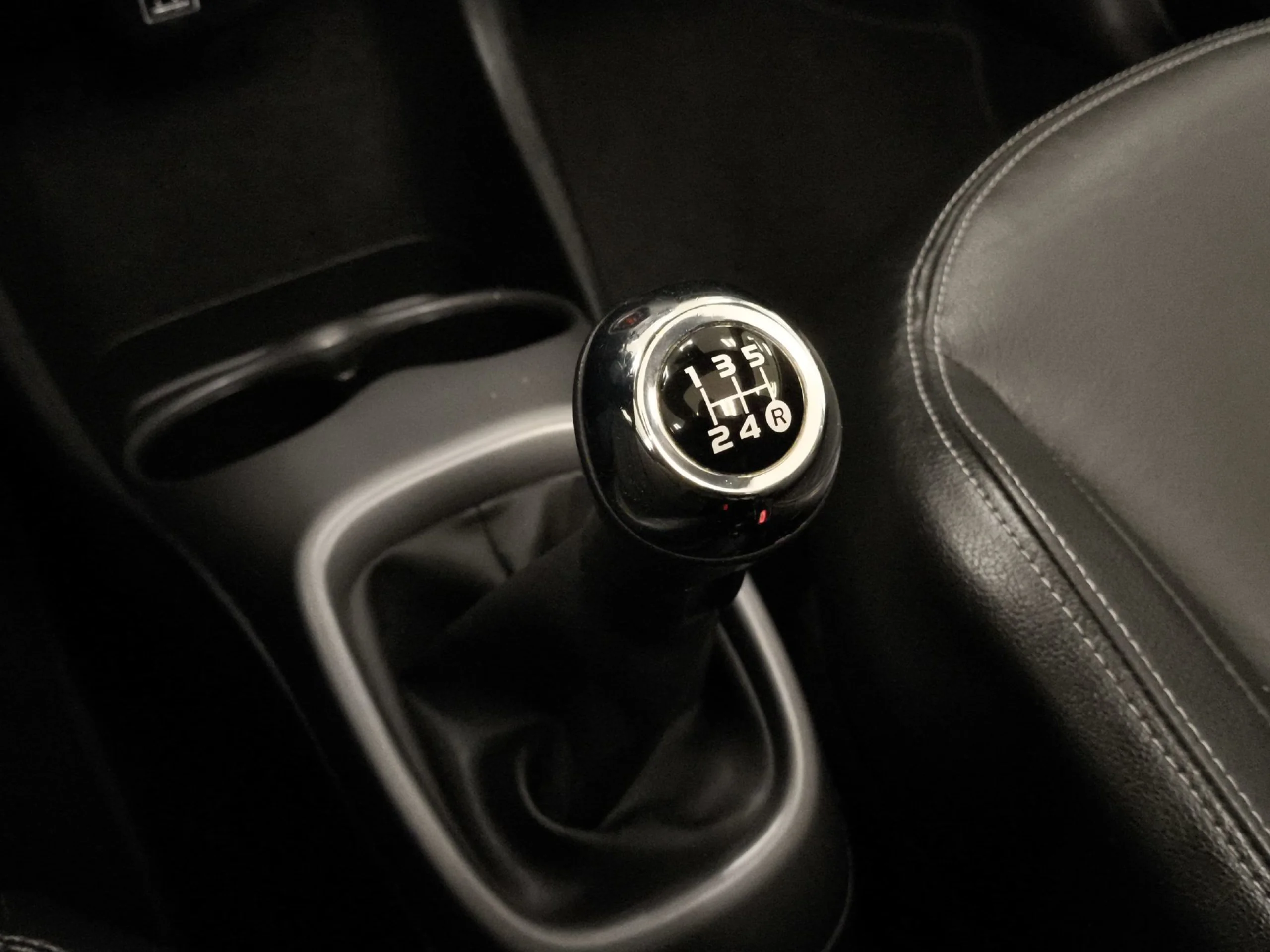 Toyota Aygo 1.0 VVT-i x-wave 53 kW (72 CV) - Foto 19