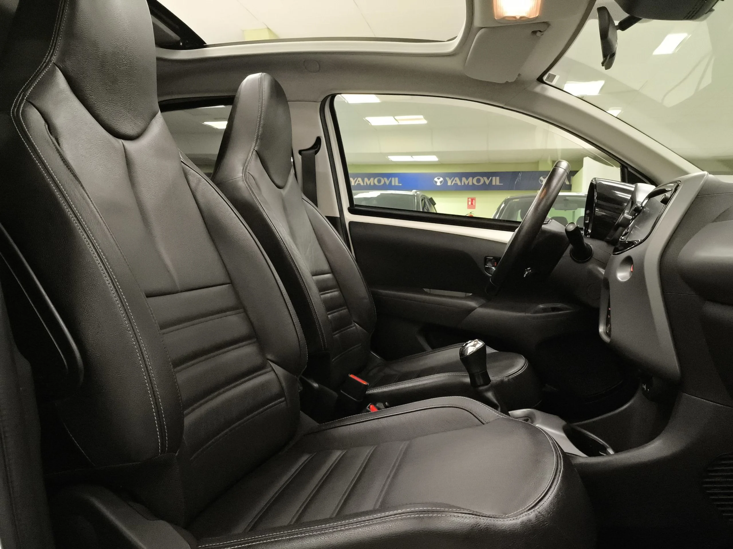 Toyota Aygo 1.0 VVT-i x-wave 53 kW (72 CV) - Foto 24