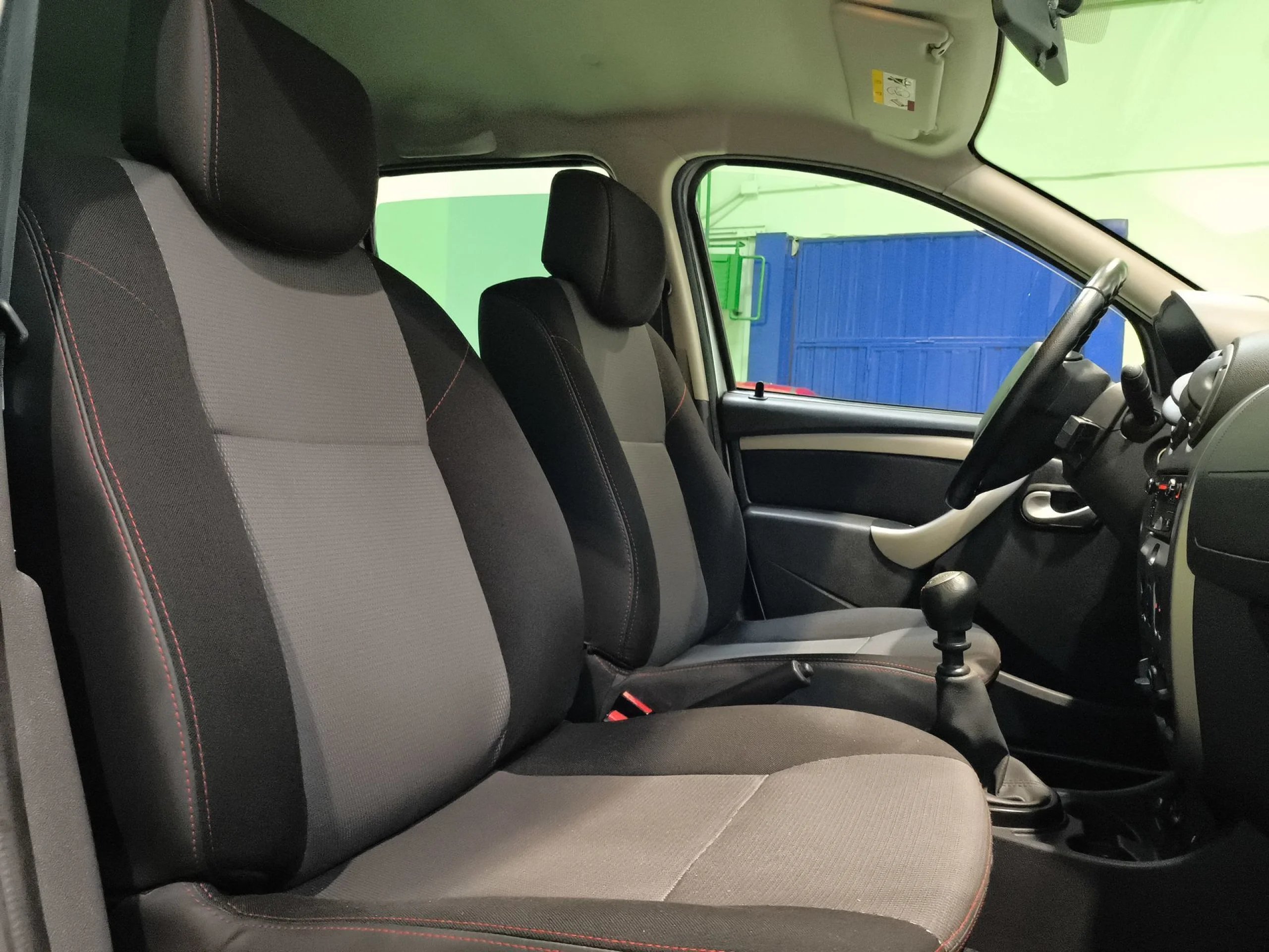 Dacia Duster Laureate dCi 79 kW (110 CV) - Foto 20