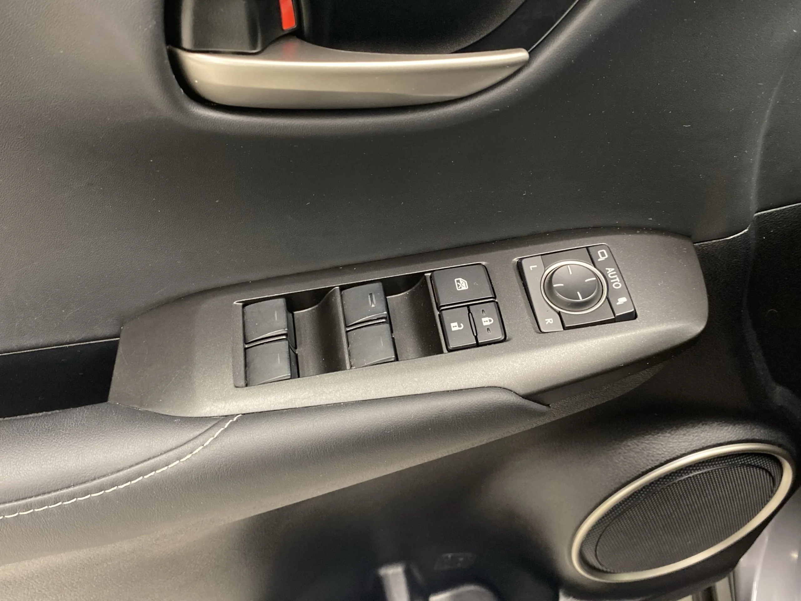 Lexus NX 300h Executive Tecno 4WD 145 kW (197 CV) - Foto 10
