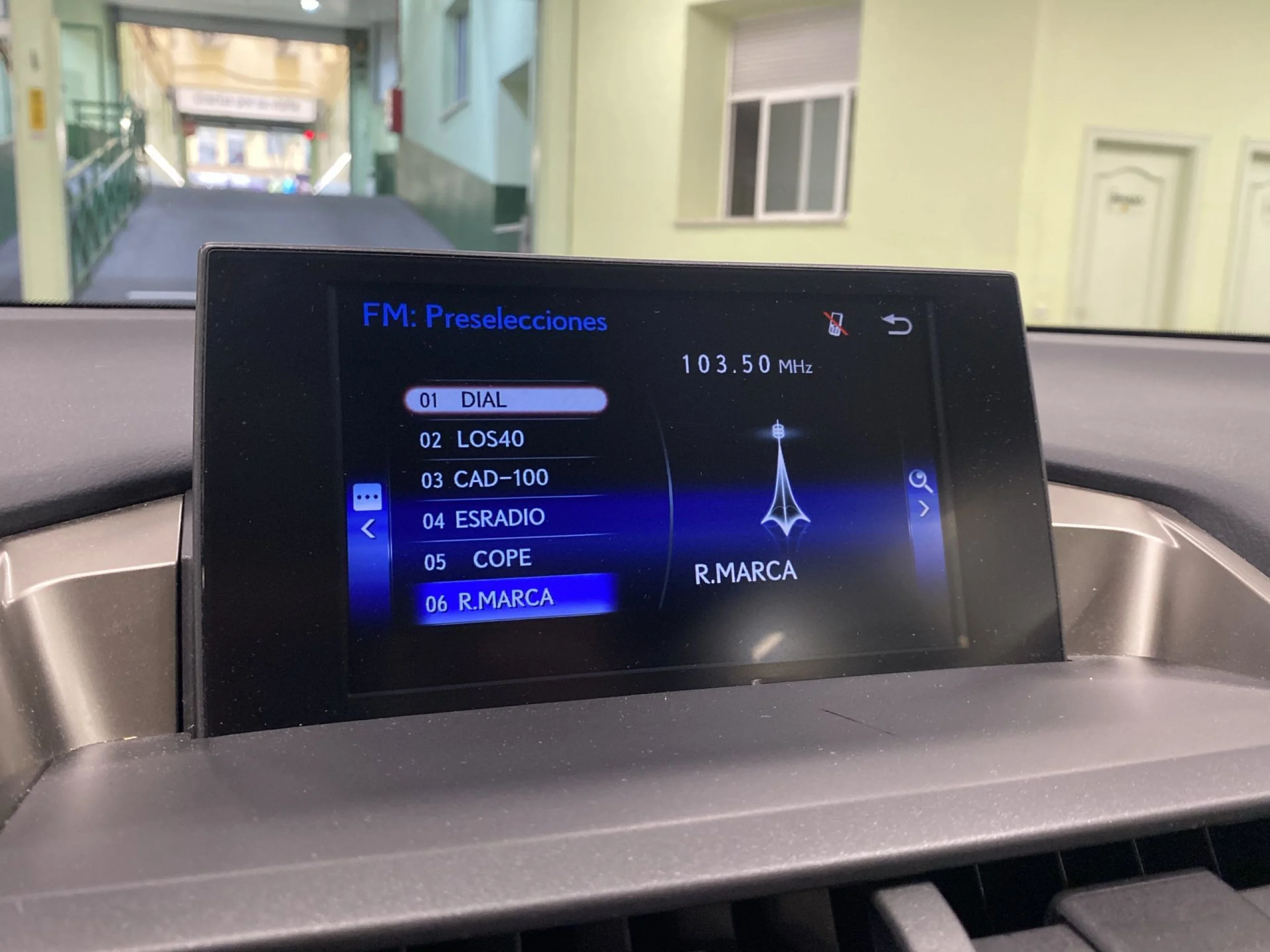 Lexus NX 300h Executive Tecno 4WD 145 kW (197 CV) - Foto 13