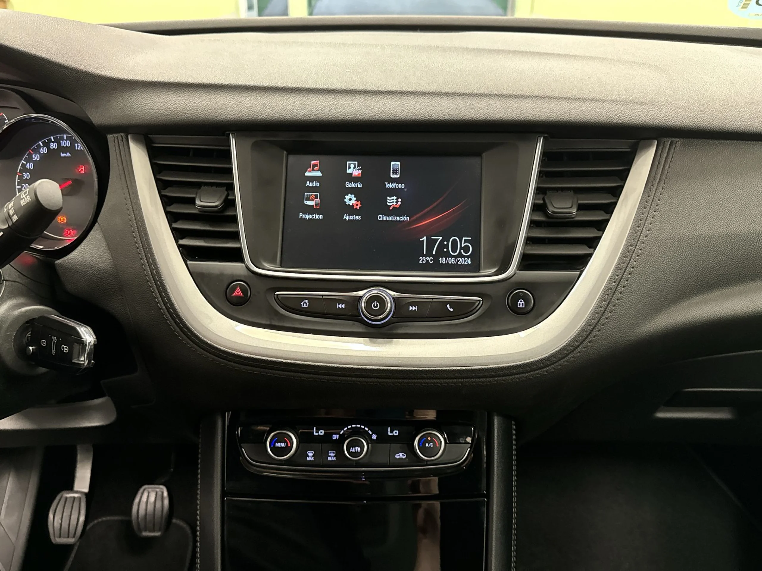 Opel Grandland X 1.2 Turbo SANDS Selective 96 kW (130 CV) - Foto 17