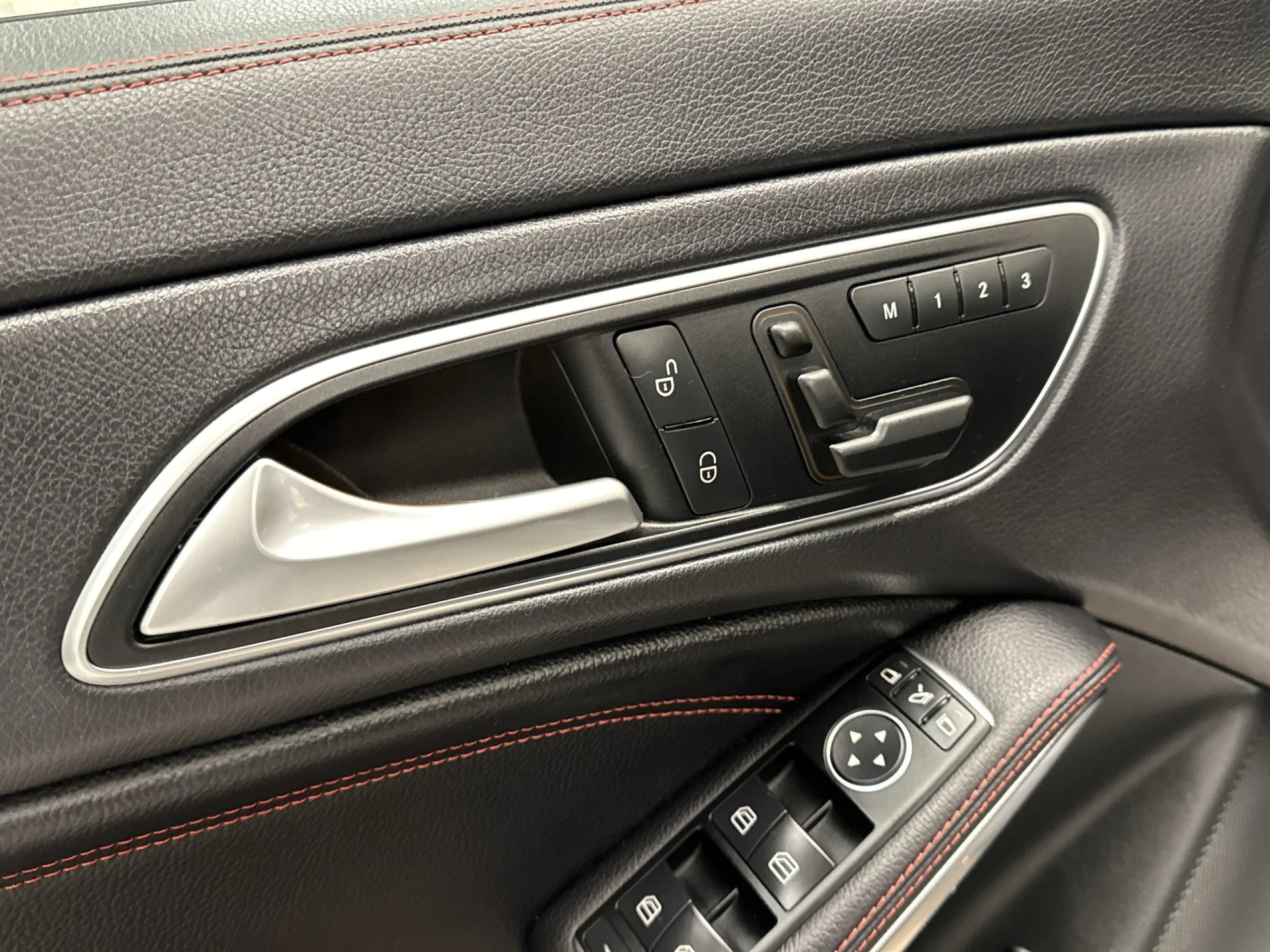 Mercedes-Benz CLA 45 AMG 4Matic  265 kW (360 CV) - Foto 9