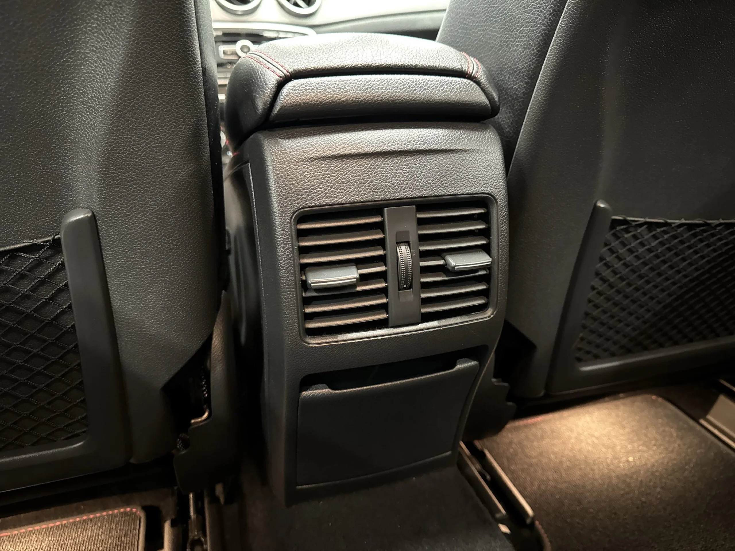 Mercedes-Benz CLA 45 AMG 4Matic  265 kW (360 CV) - Foto 24